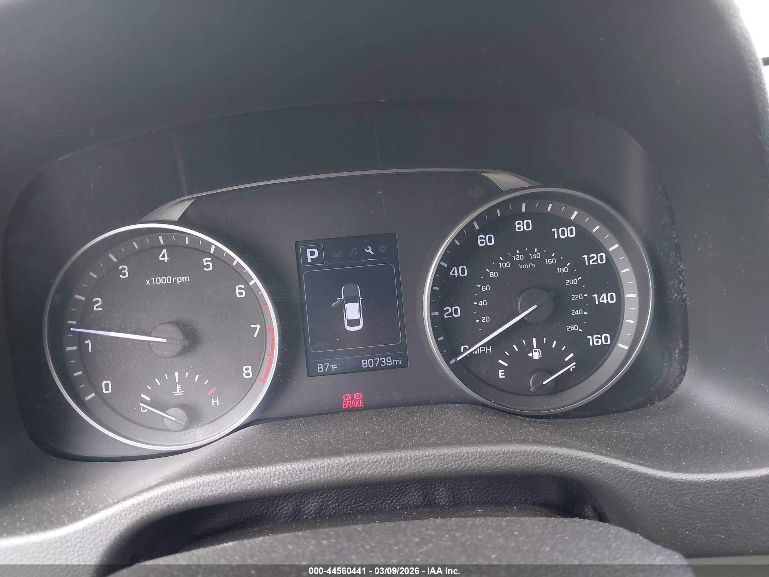 HYUNDAI ELANTRA image 7