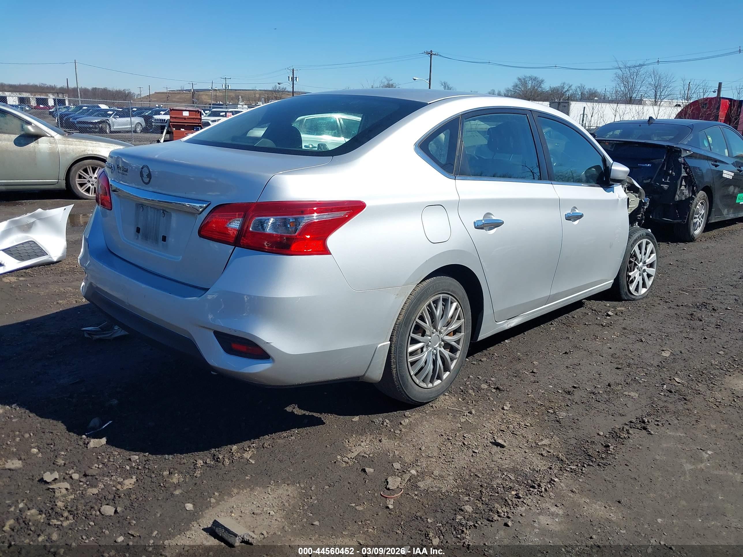 NISSAN SENTRA image 4