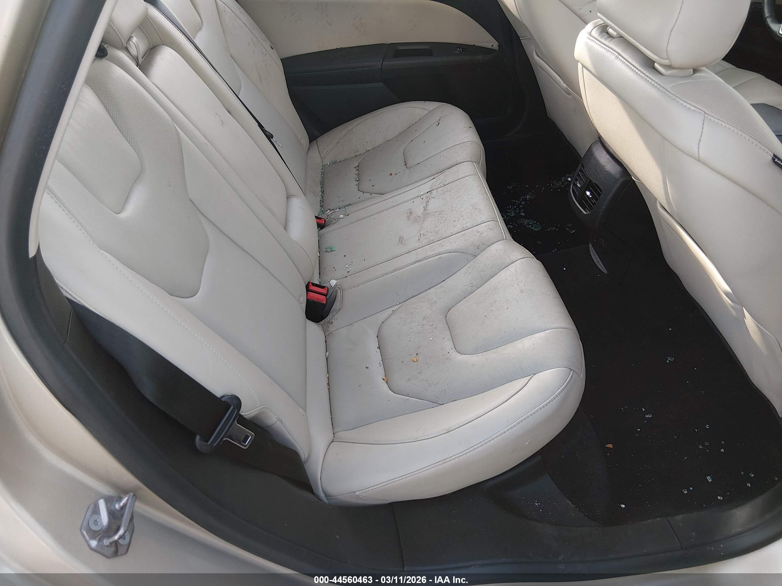 FORD FUSION image 8