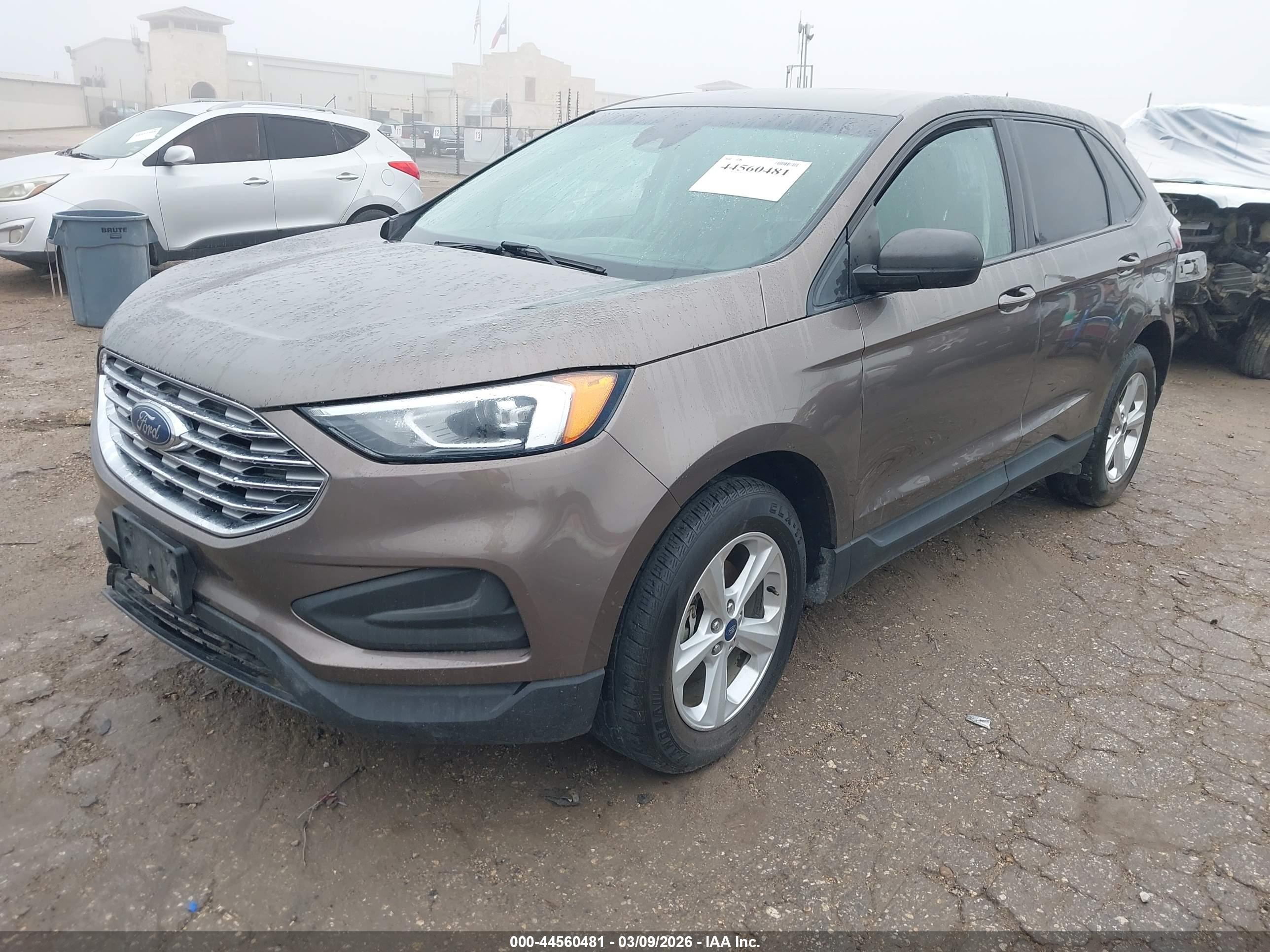 FORD EDGE image 2