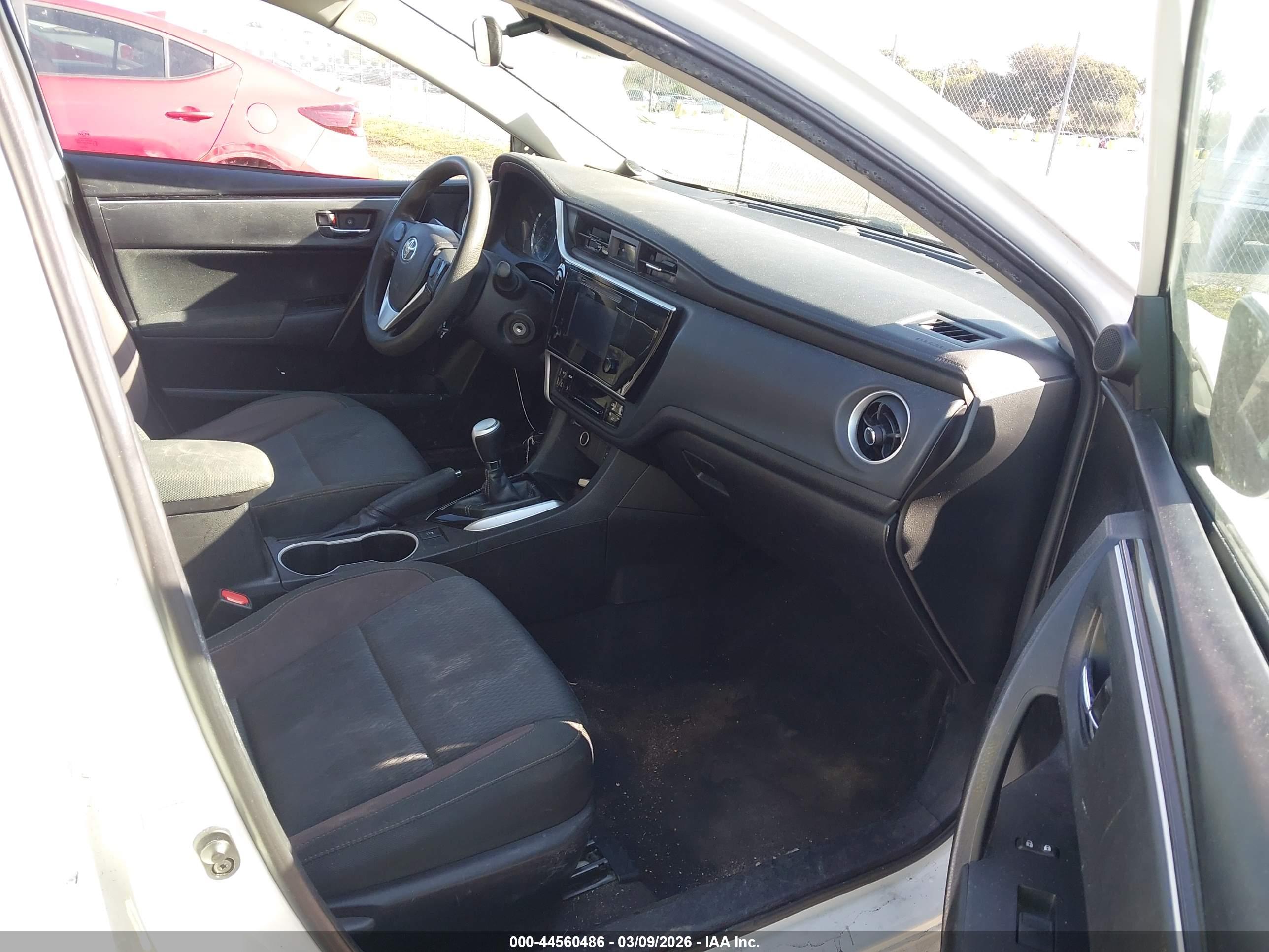 TOYOTA COROLLA image 5