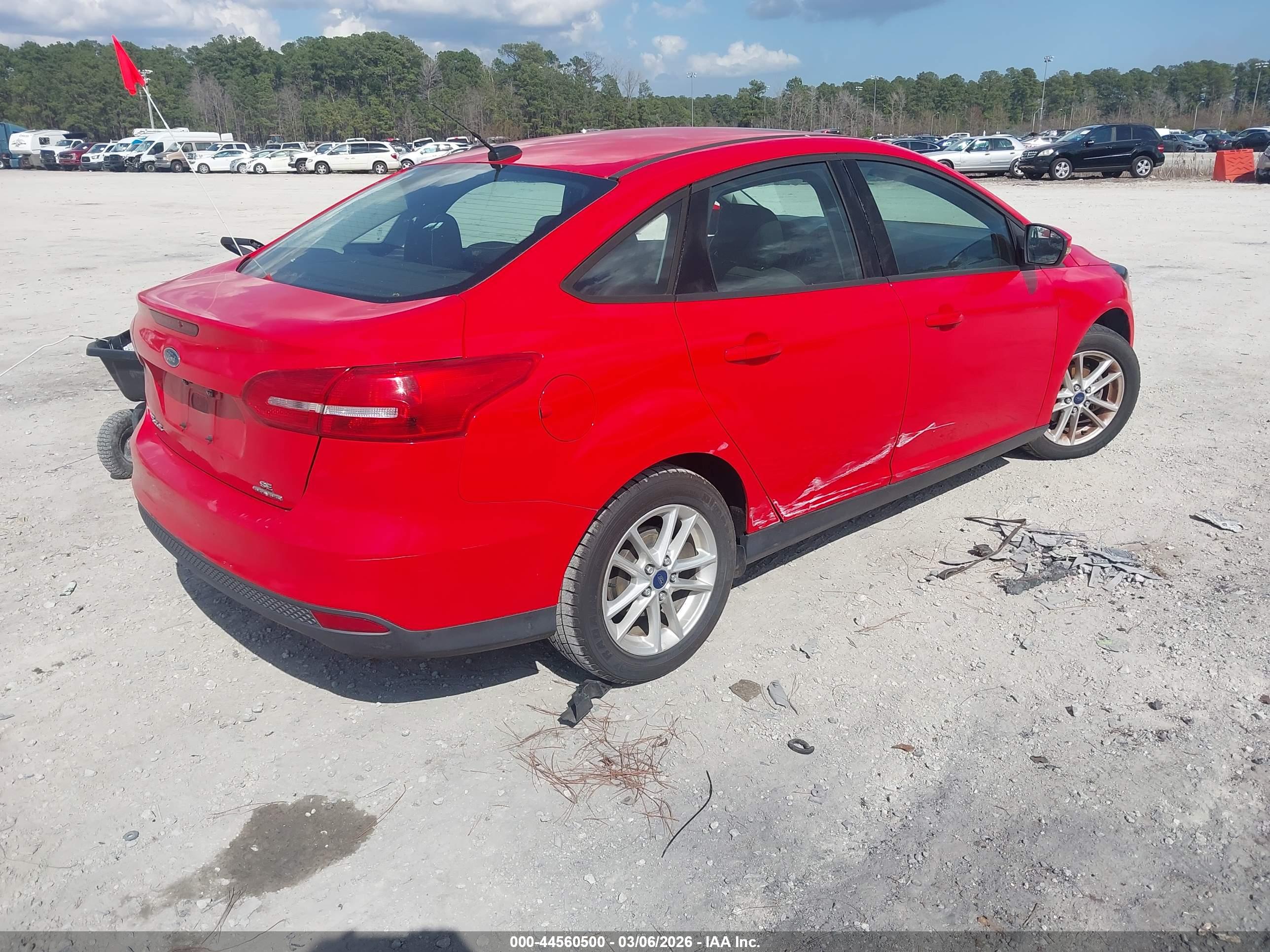 FORD FOCUS image 4