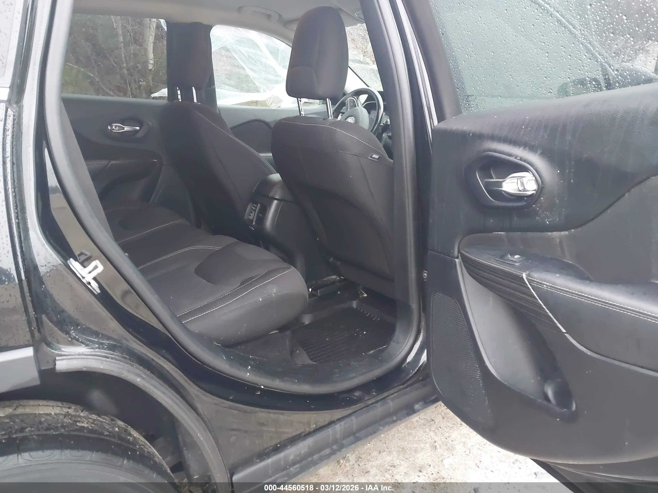 JEEP CHEROKEE image 8