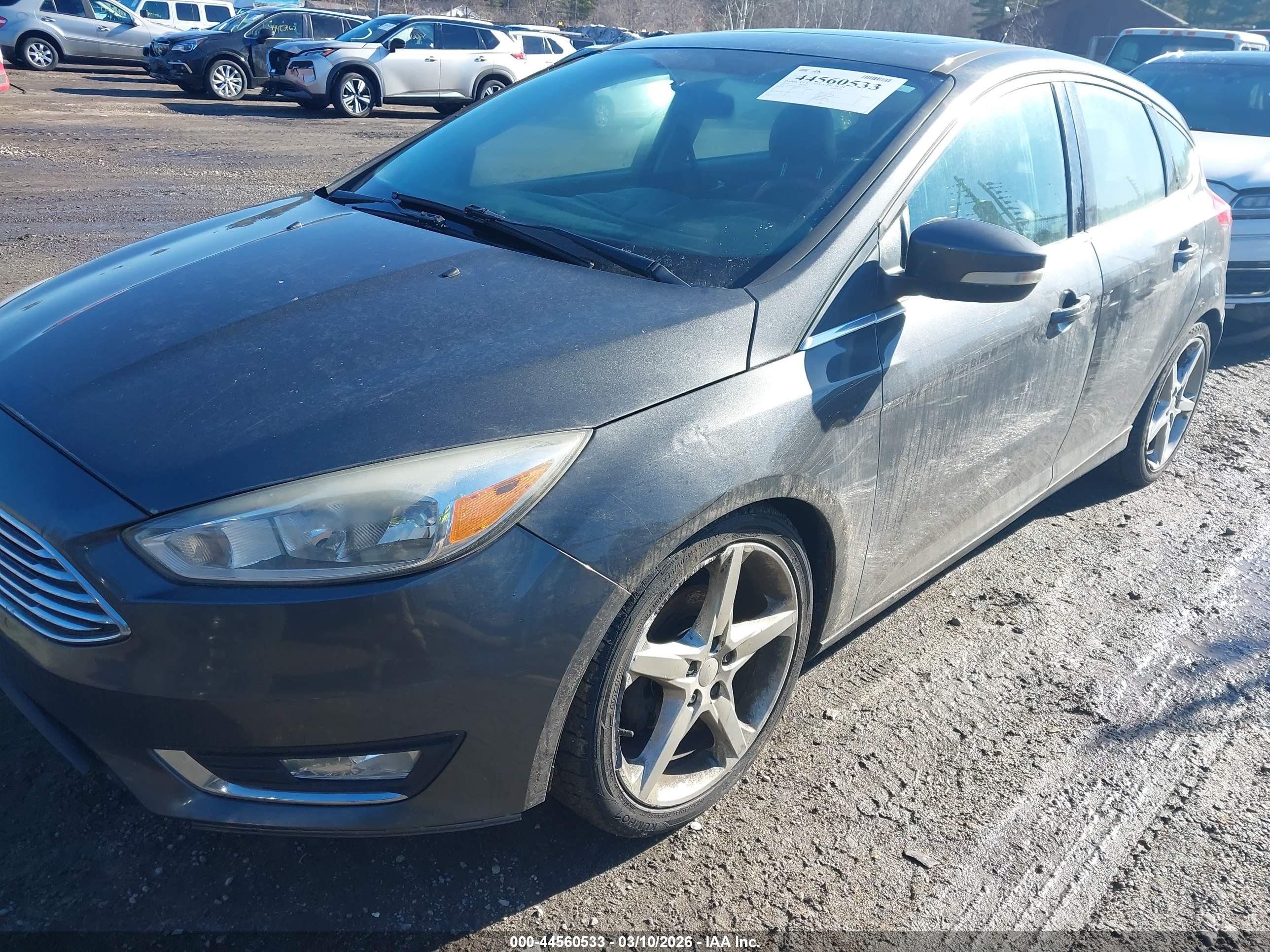 FORD FOCUS image 2