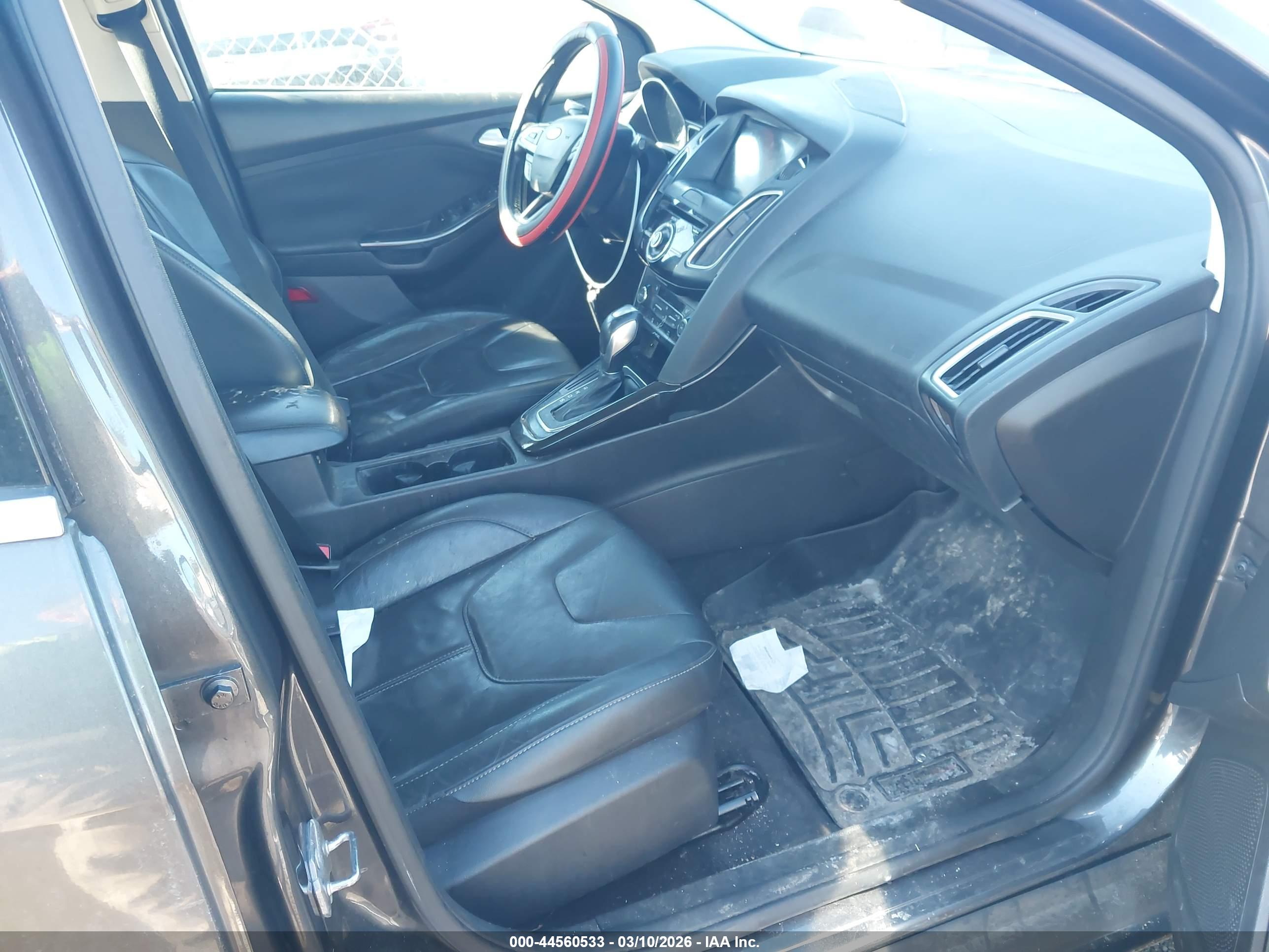 FORD FOCUS image 5
