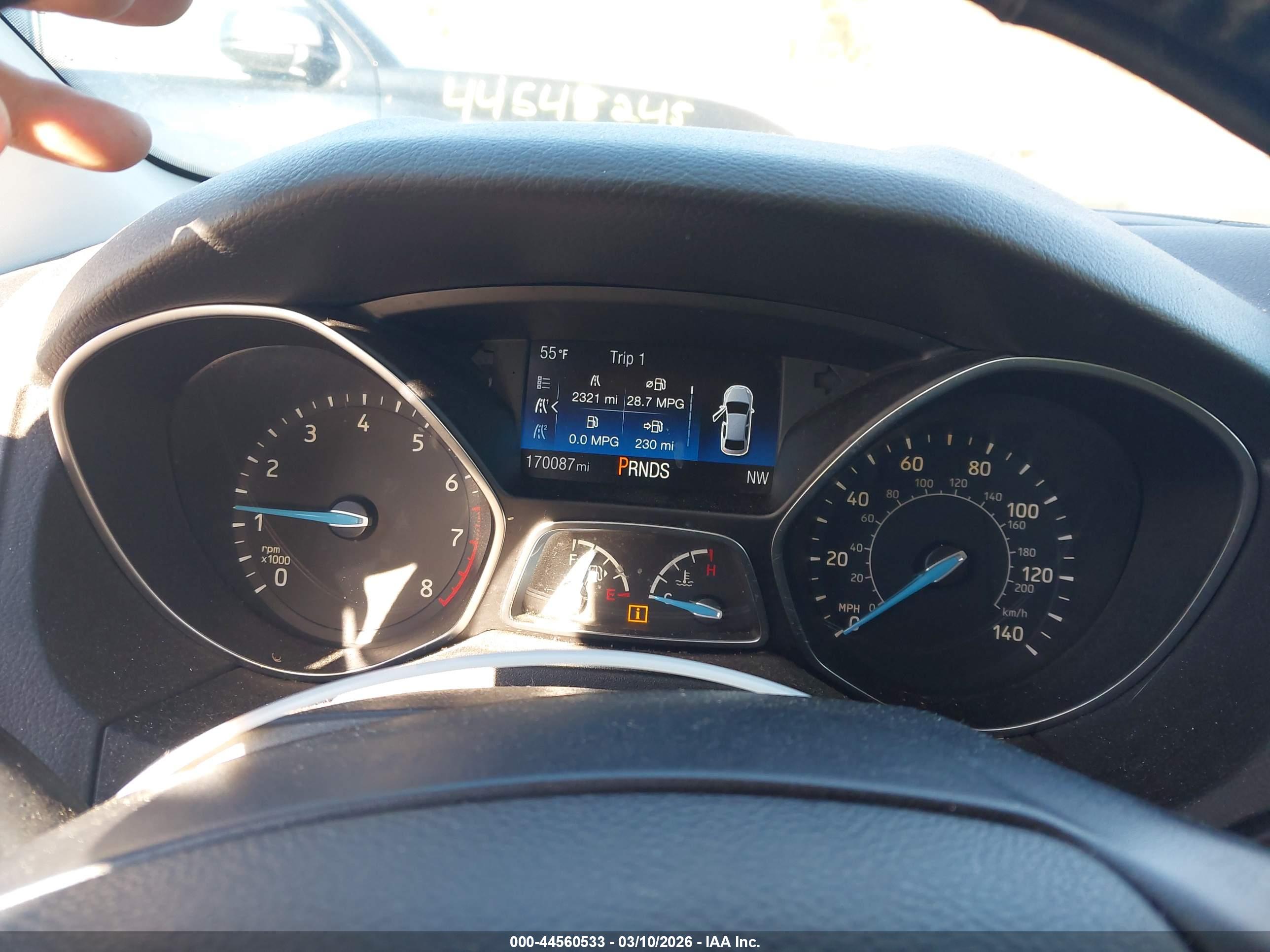 FORD FOCUS image 7
