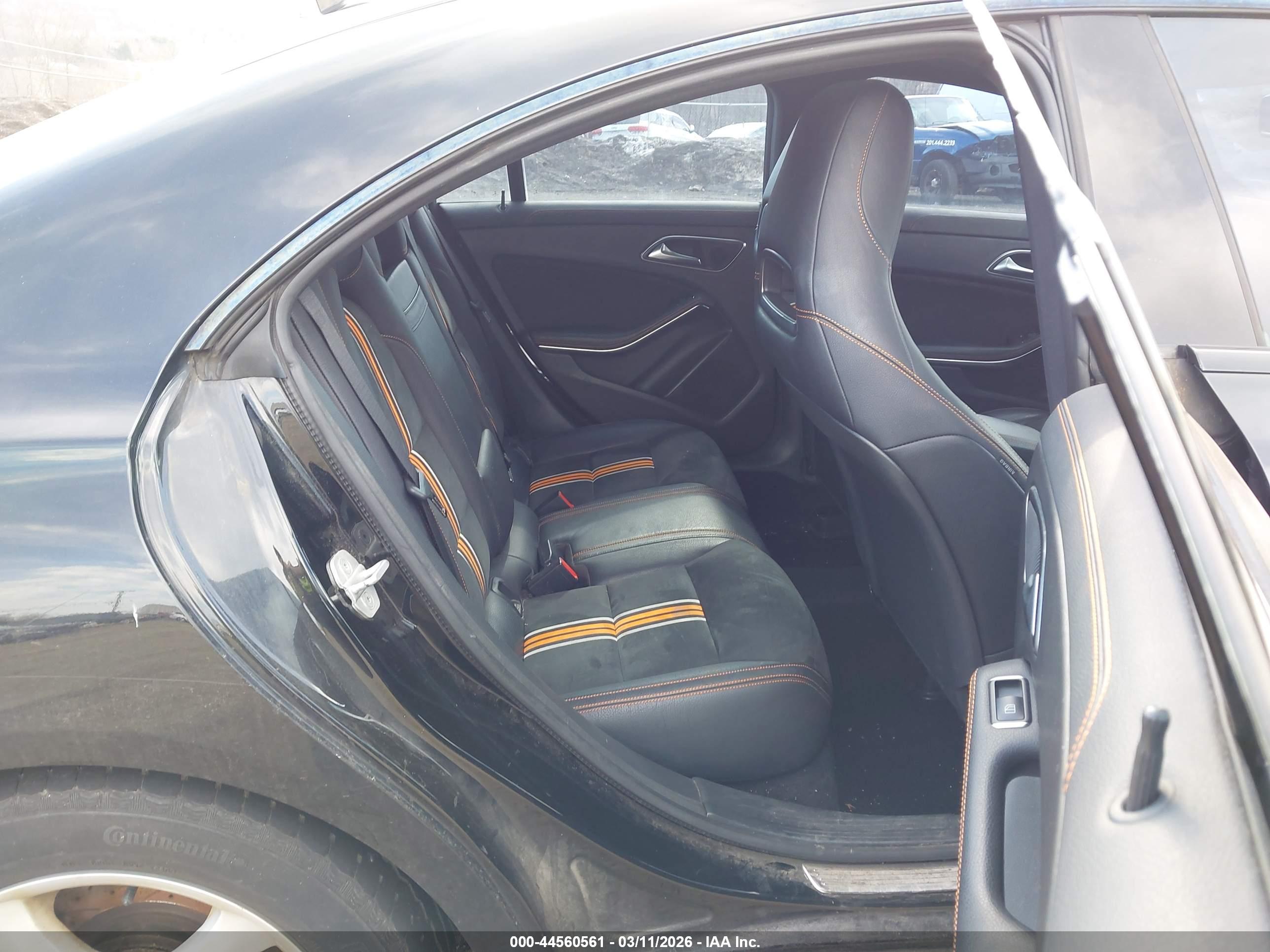 MERCEDES-BENZ CLA image 8