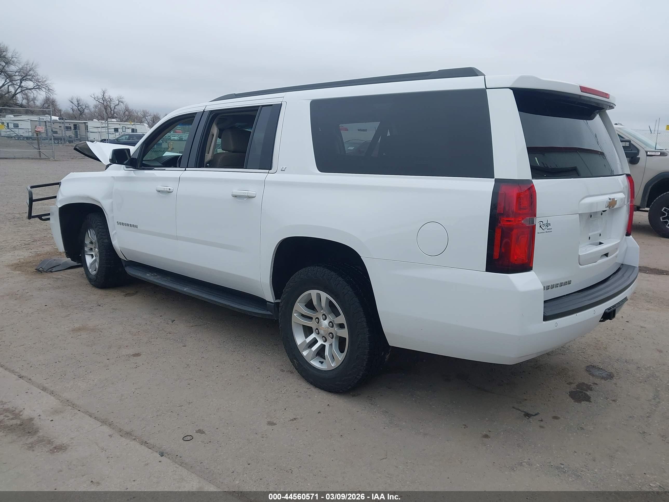 CHEVROLET SUBURBAN image 3