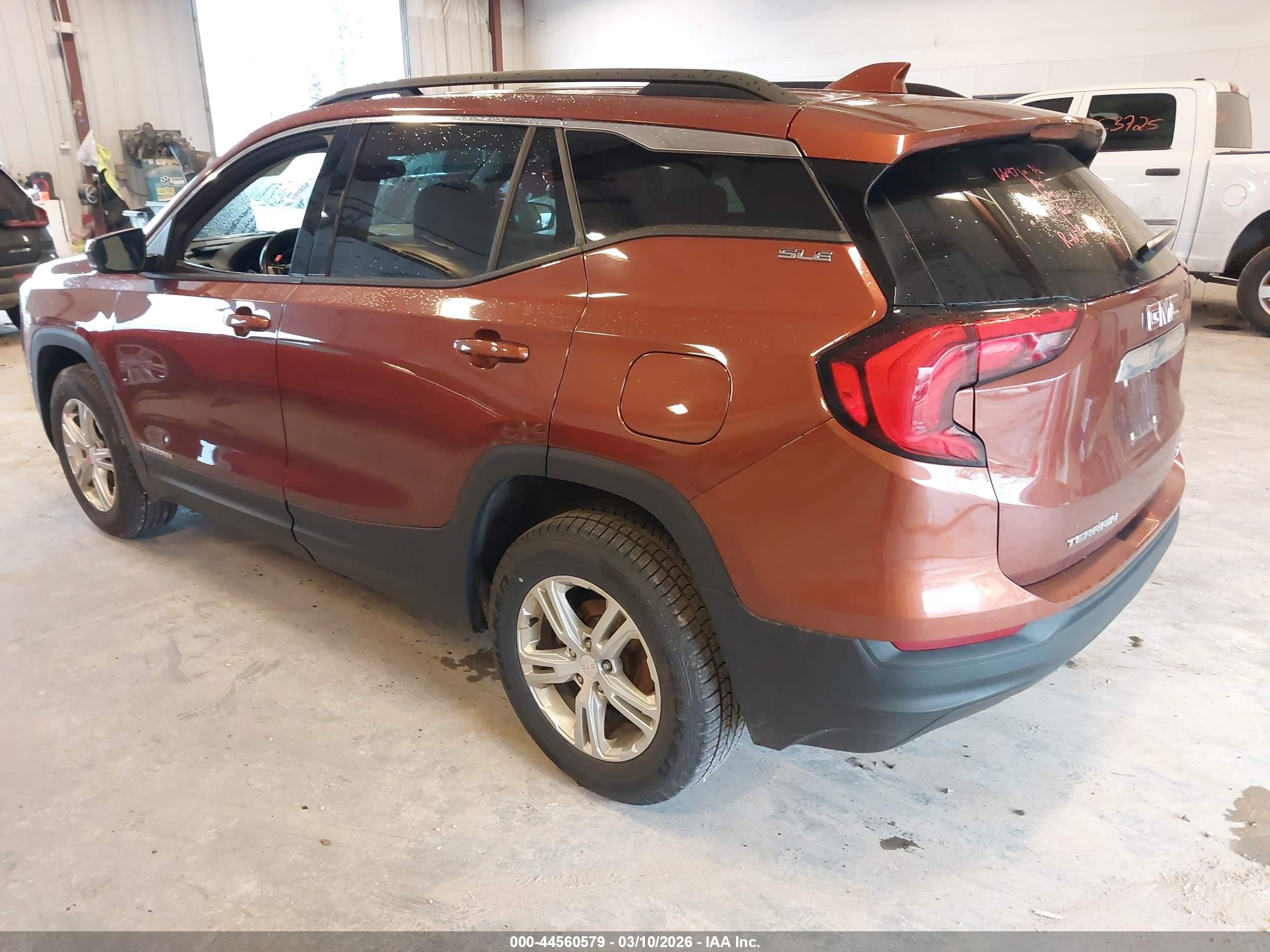 GMC TERRAIN image 3