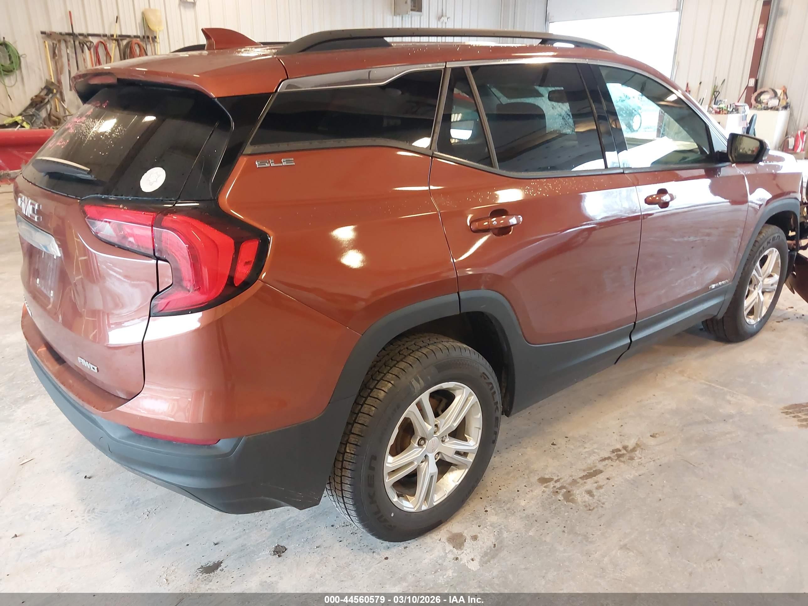 GMC TERRAIN image 4