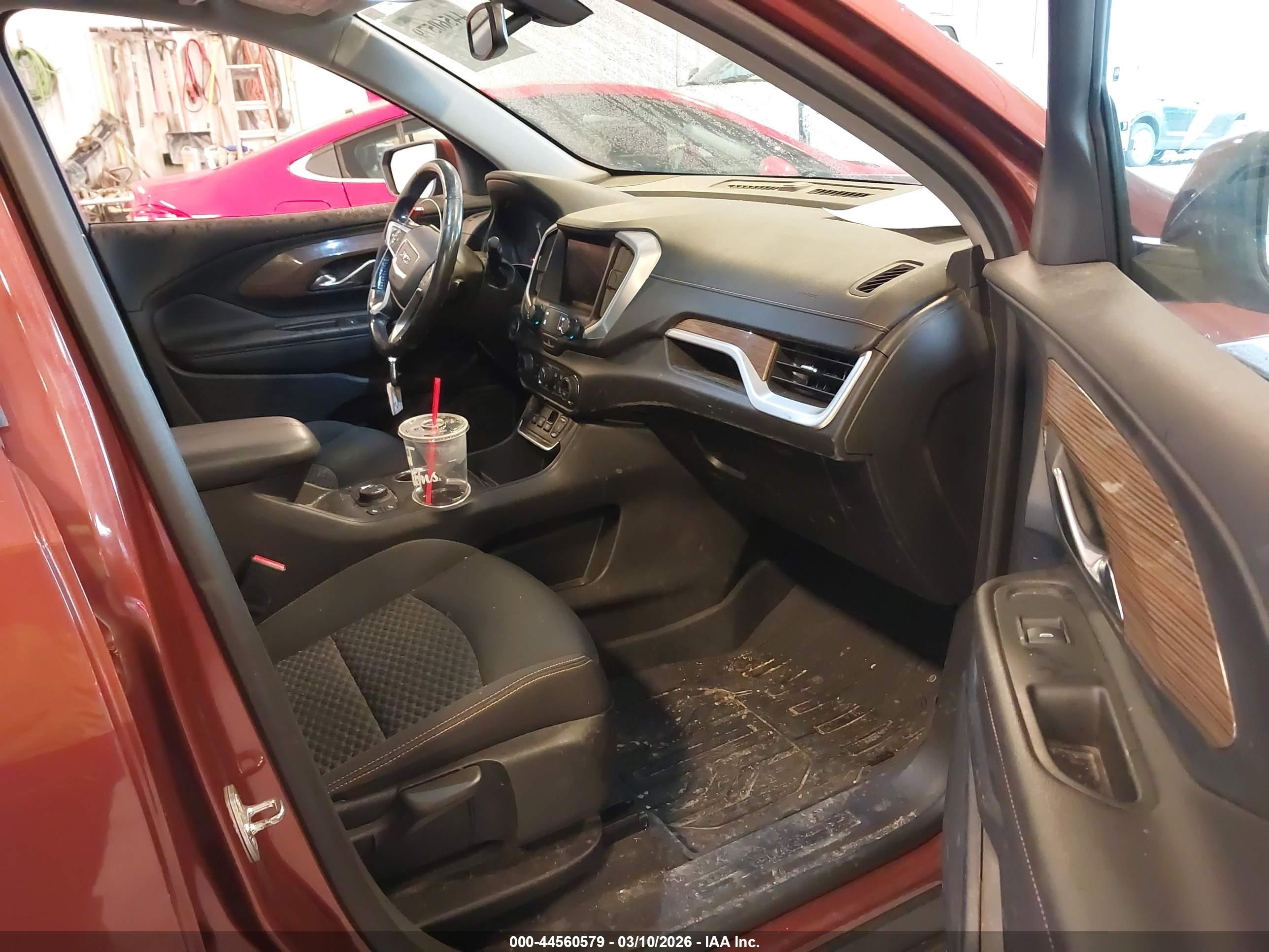GMC TERRAIN image 5