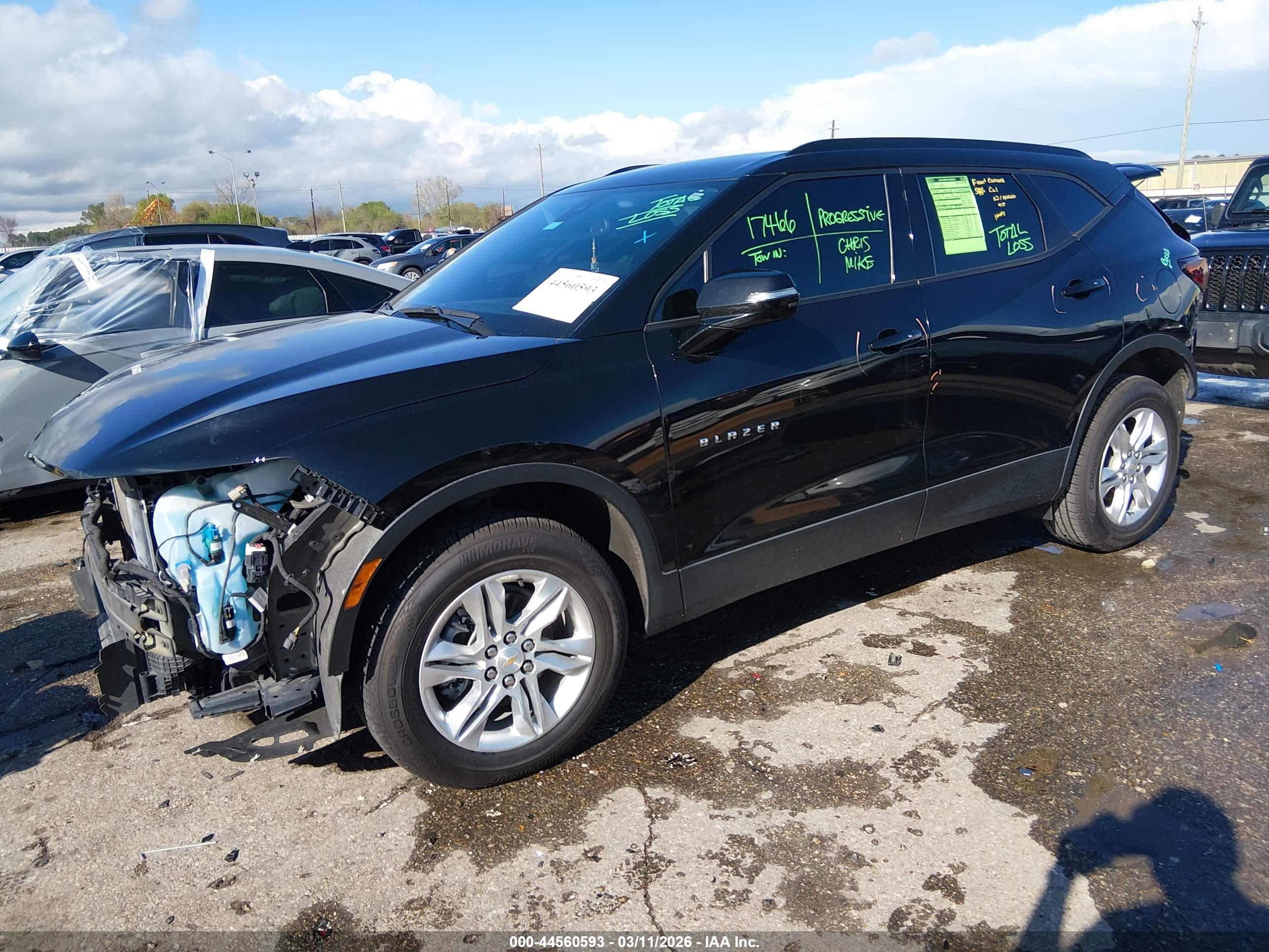 CHEVROLET BLAZER image 2
