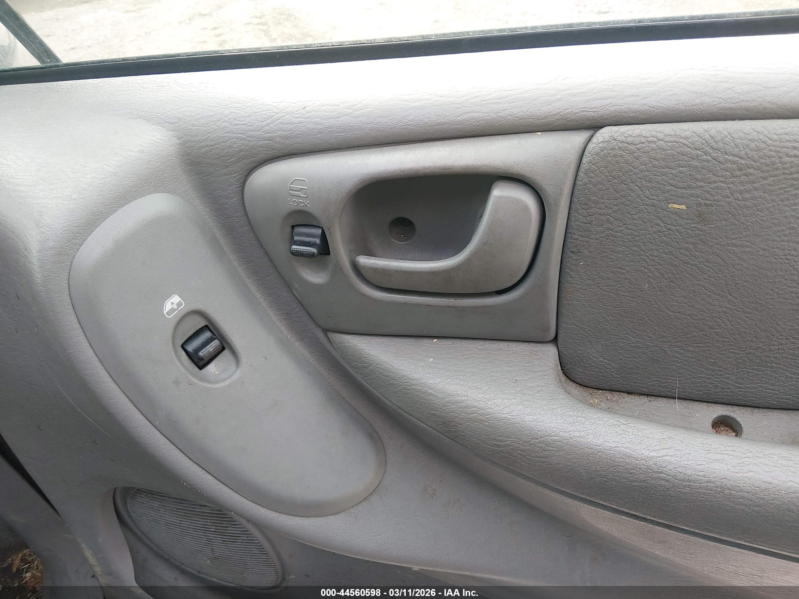 DODGE GRAND image 5