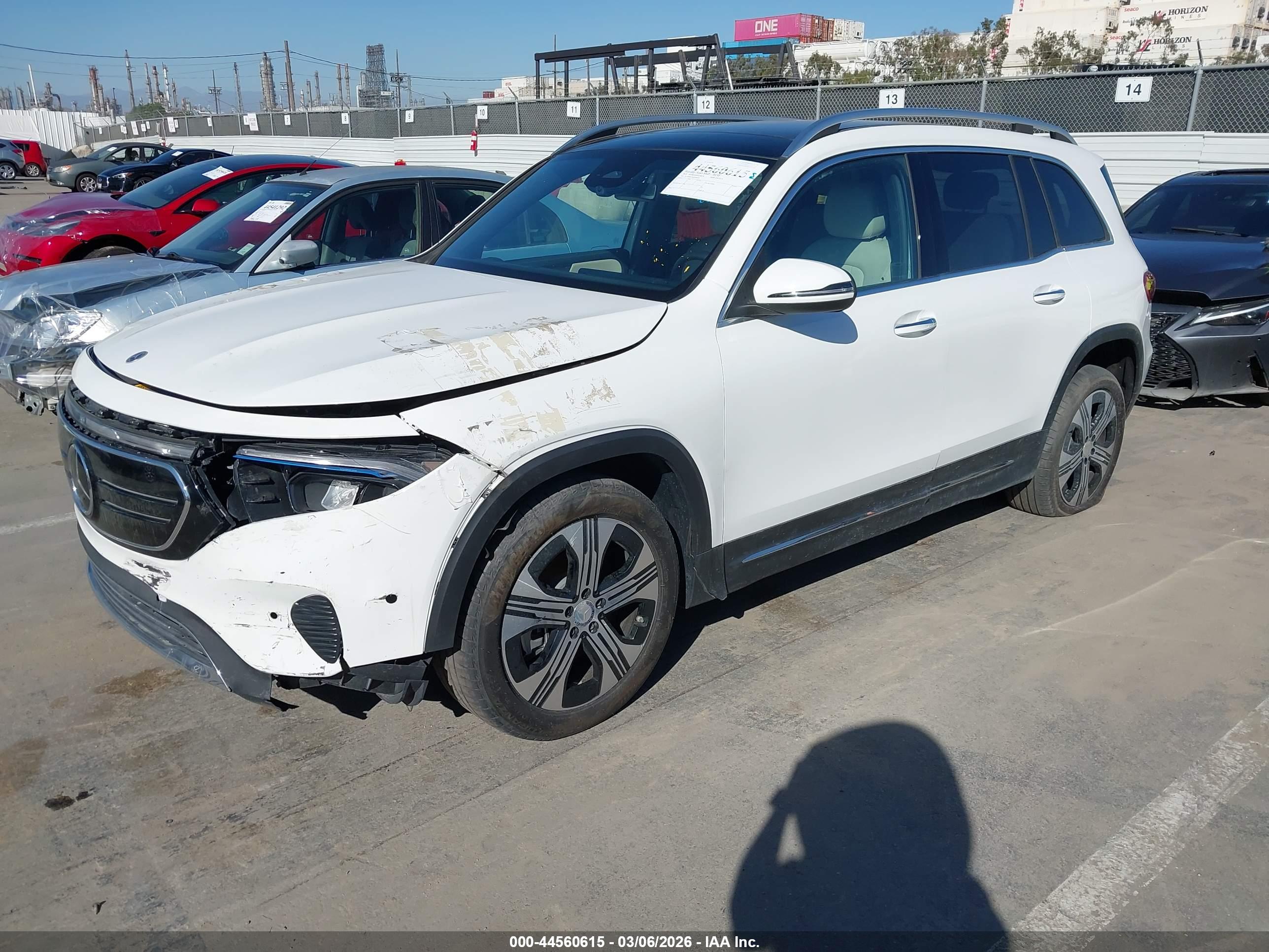 MERCEDES-BENZ EQB image 2