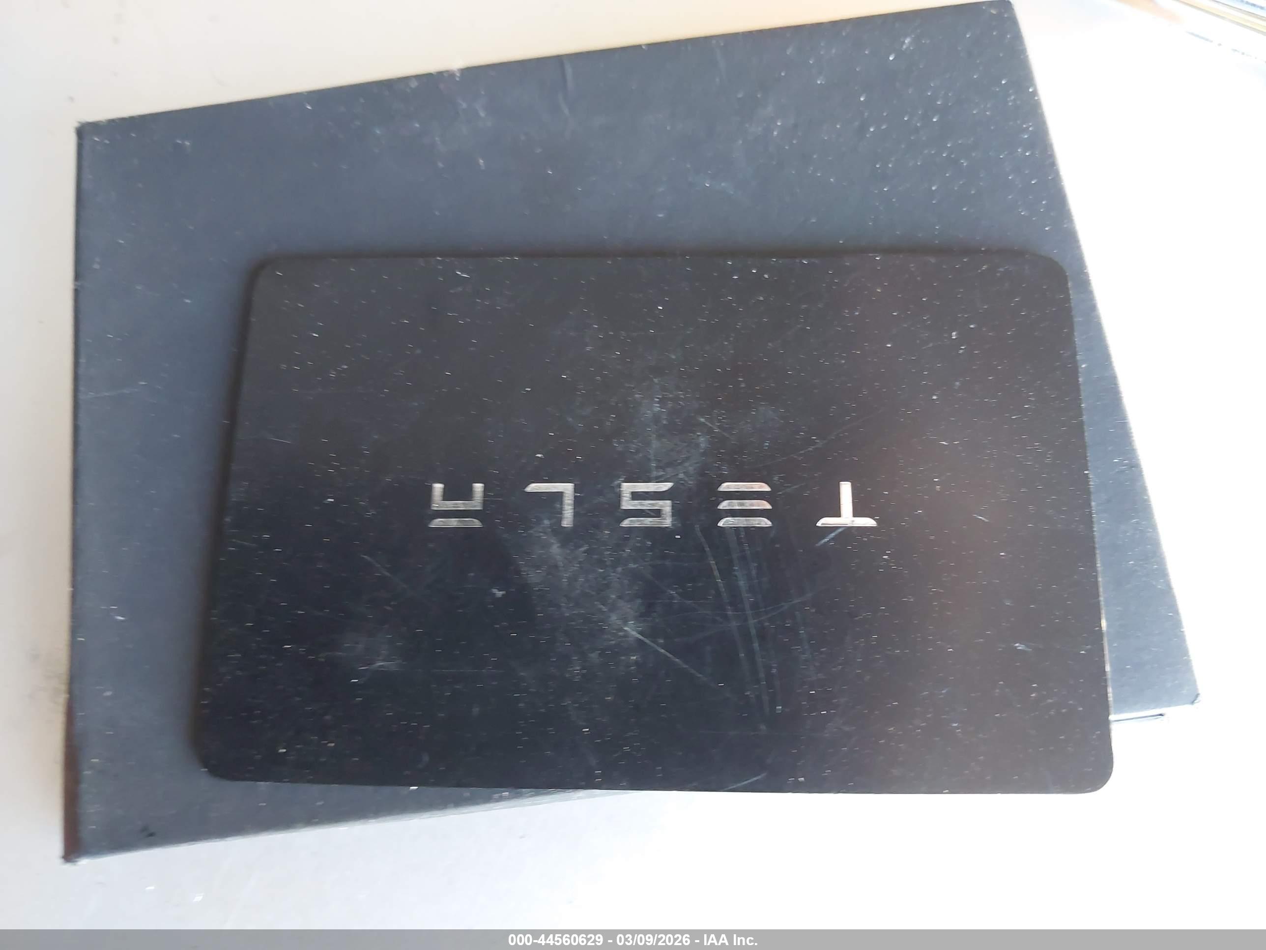 TESLA MODEL image 11