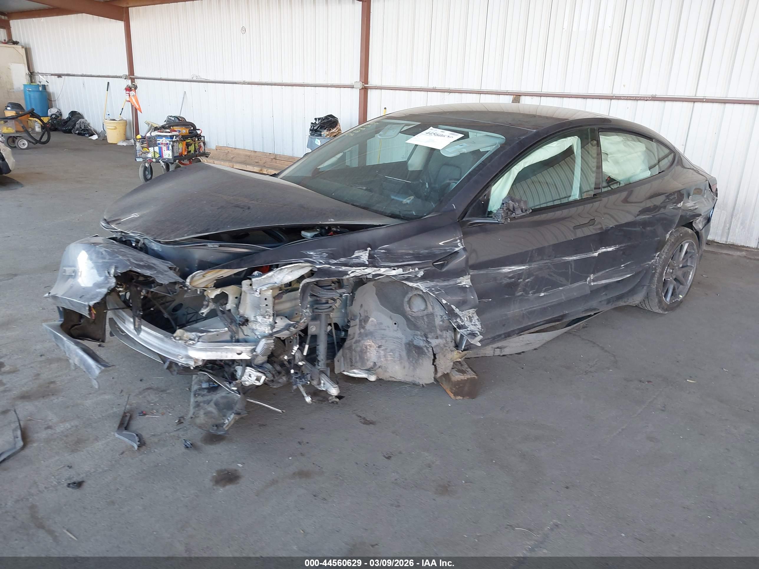 TESLA MODEL image 2