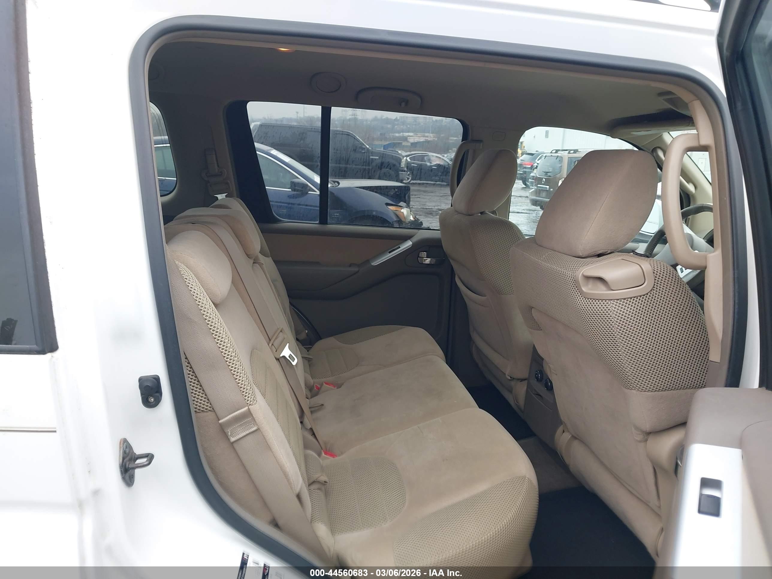 NISSAN PATHFINDER image 8