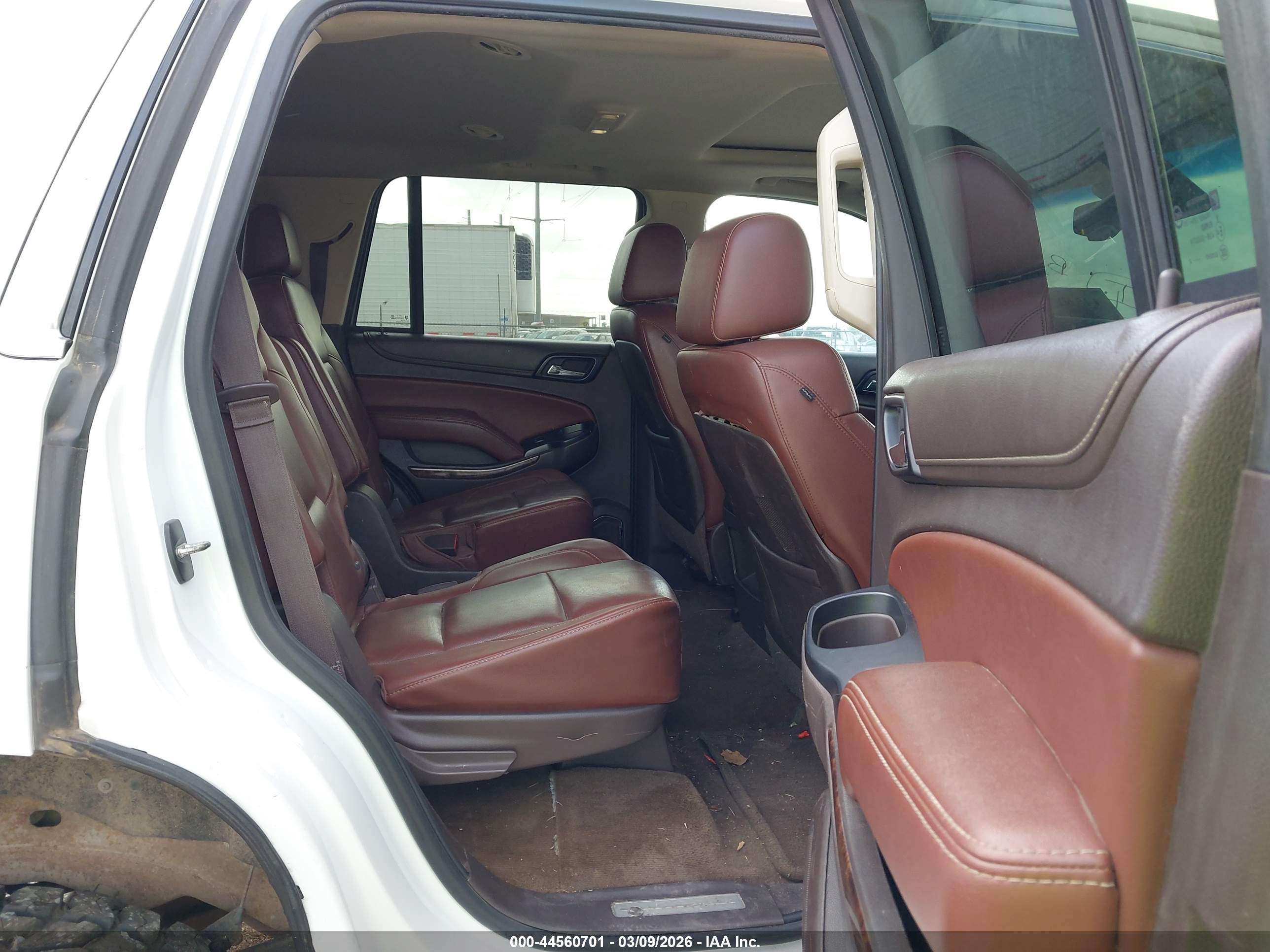 CHEVROLET TAHOE image 8