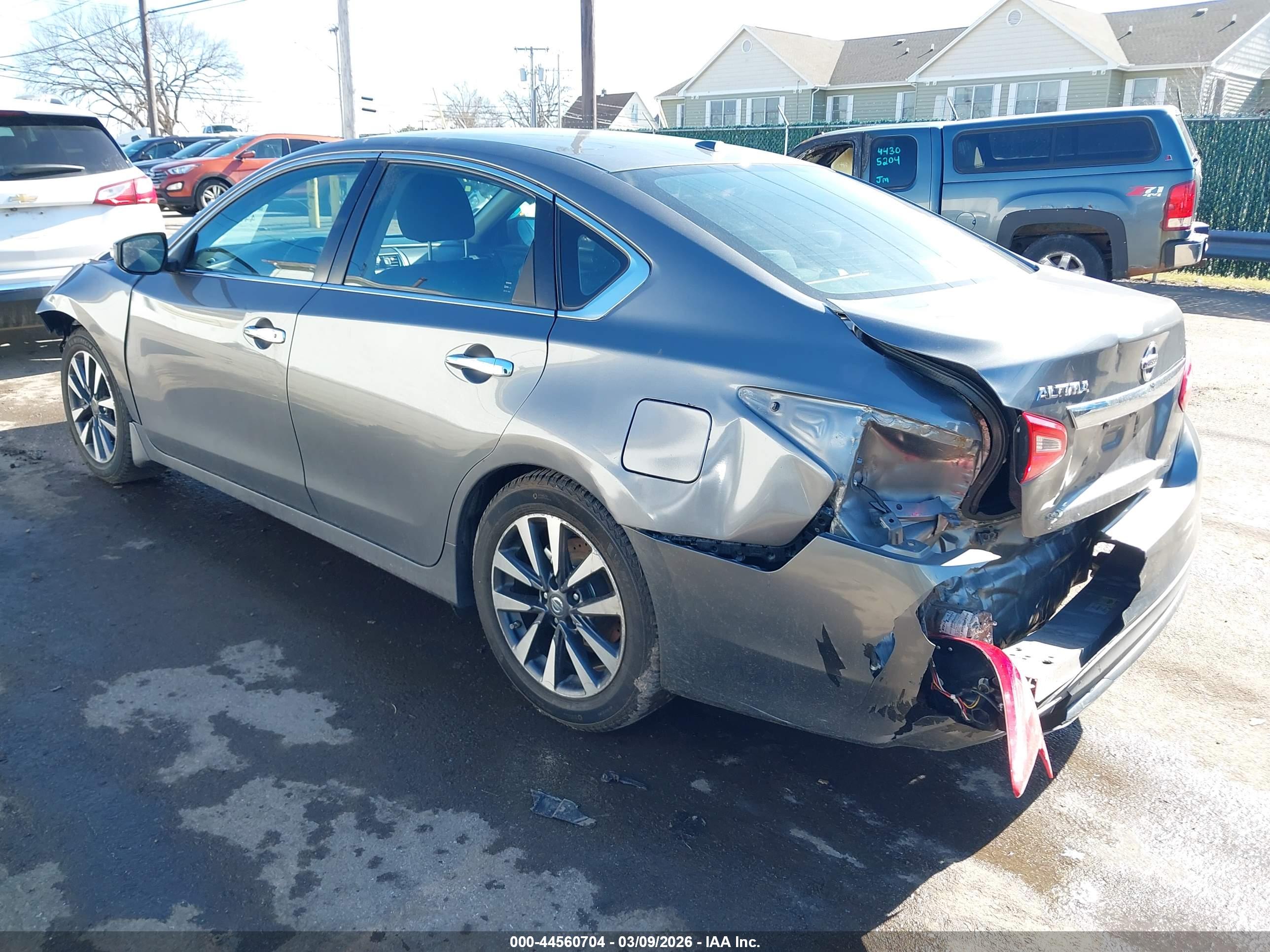 NISSAN ALTIMA image 3