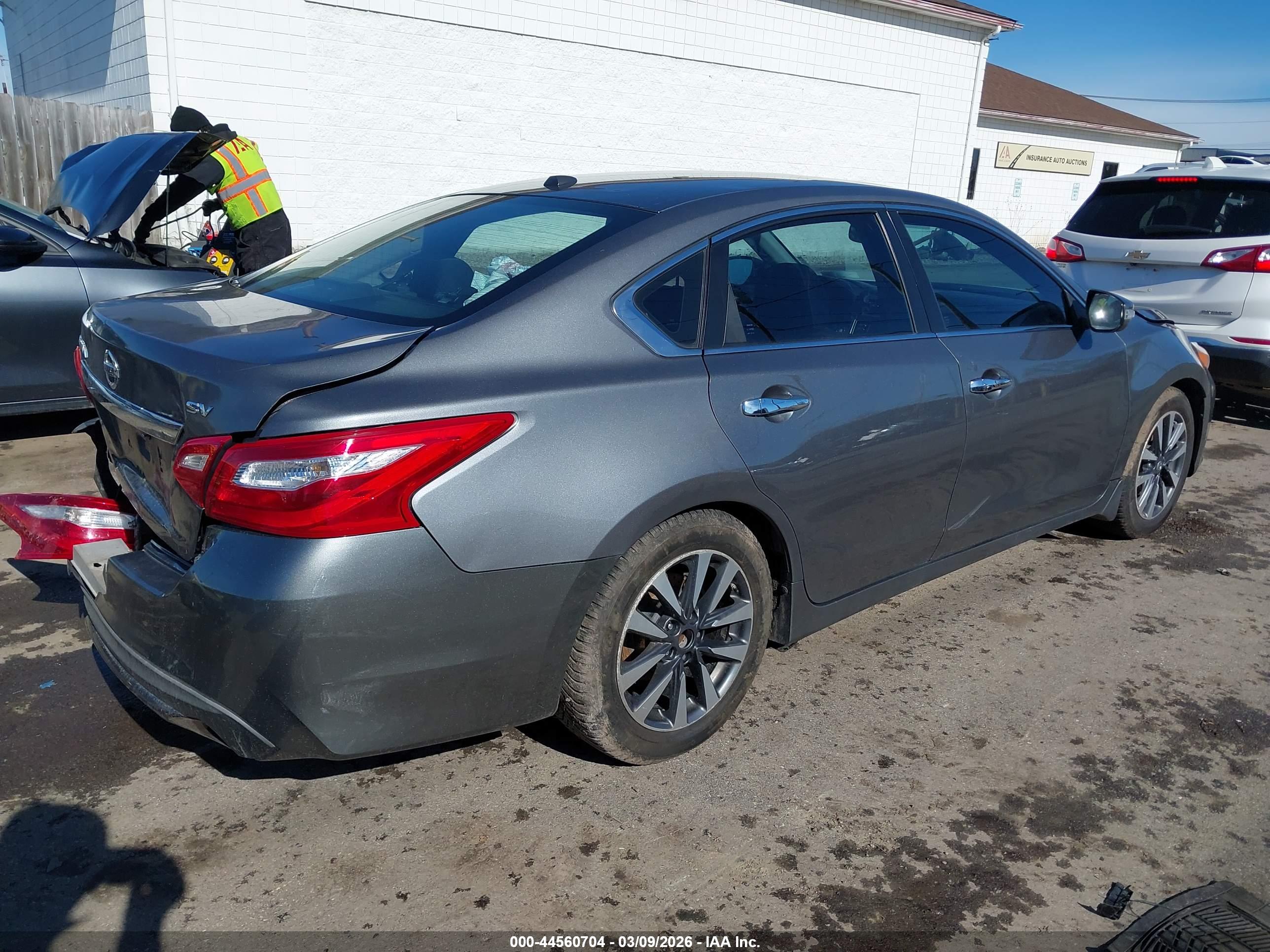 NISSAN ALTIMA image 4