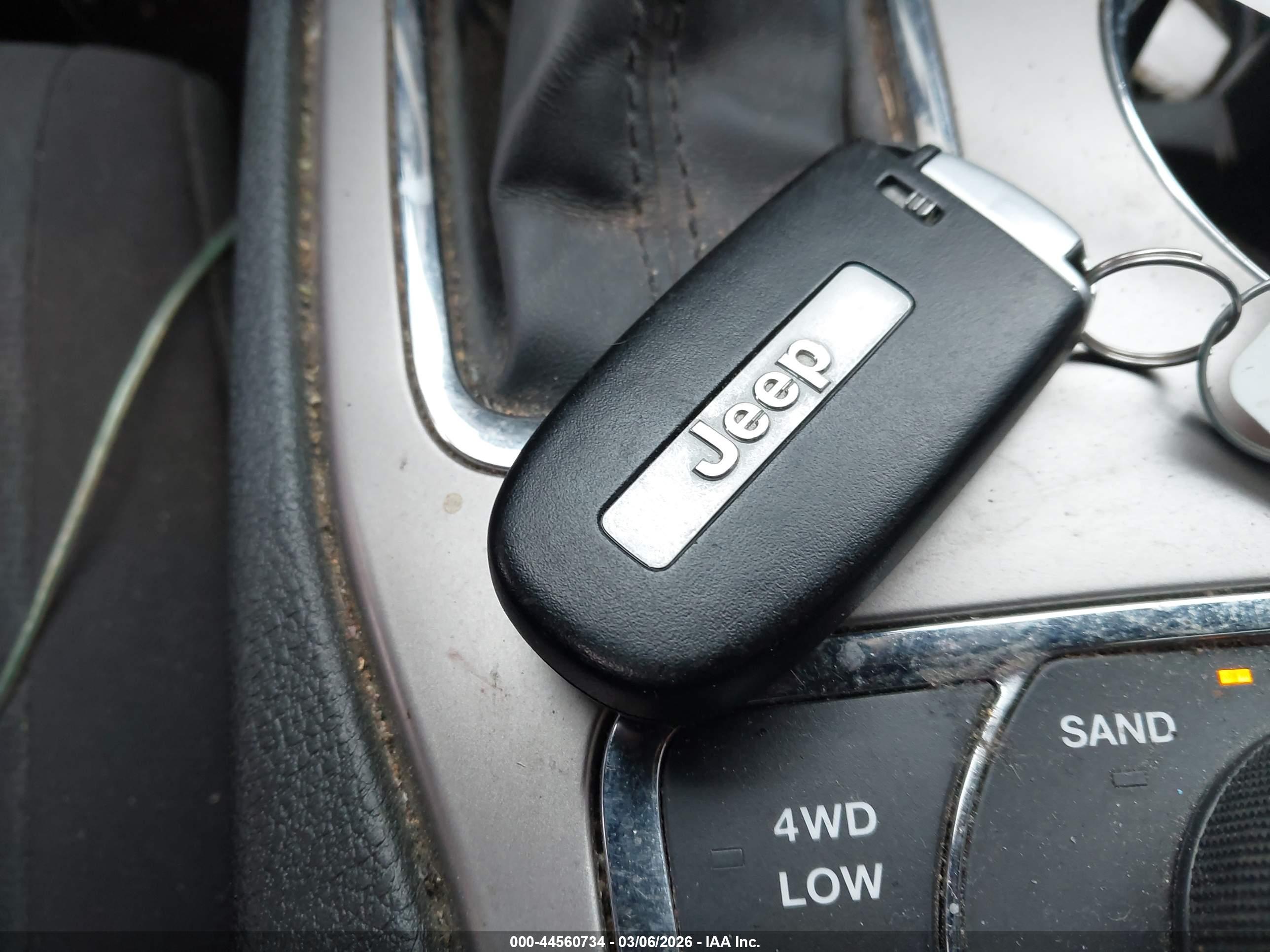 JEEP GRAND image 11