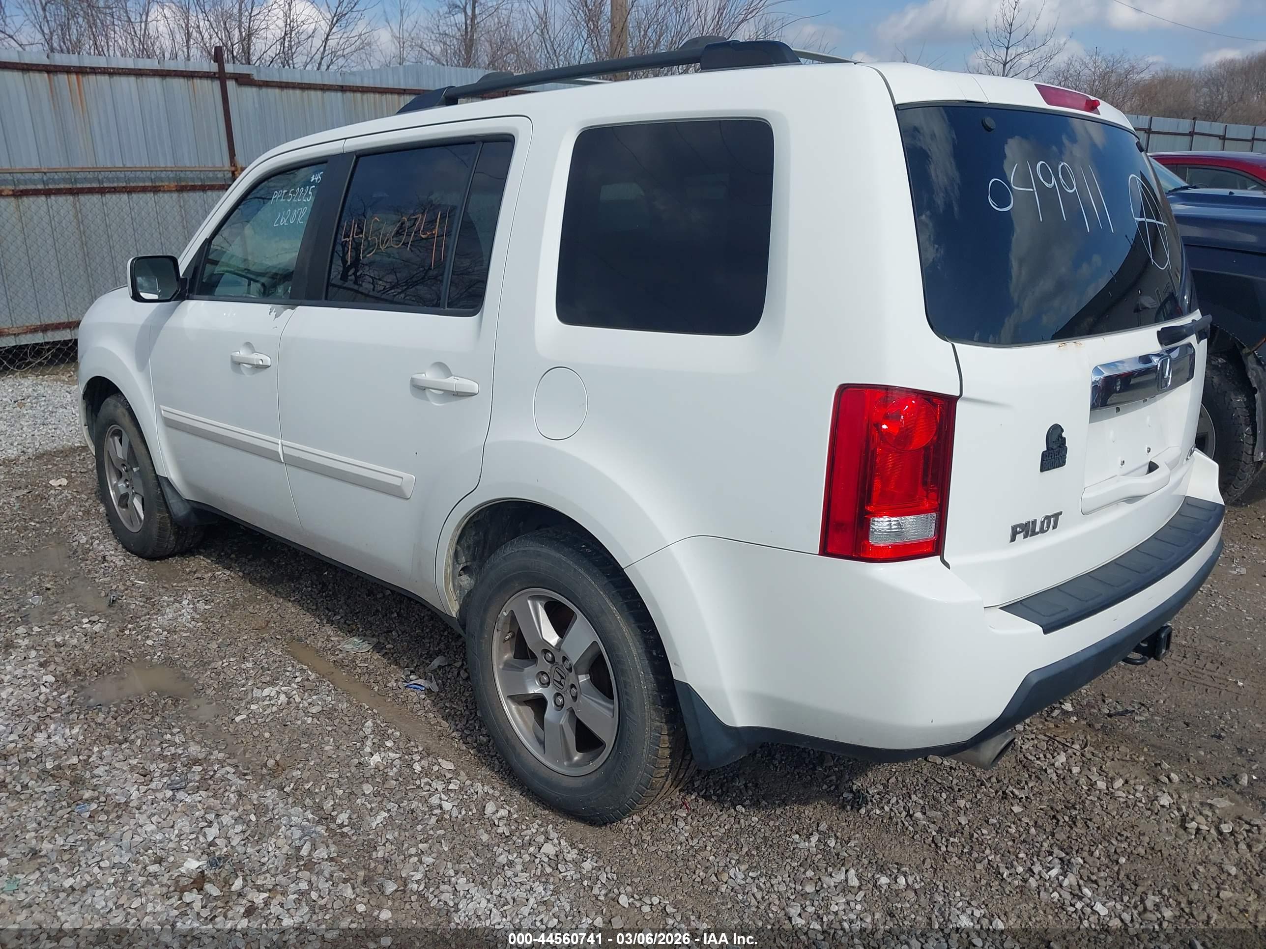 HONDA PILOT image 3