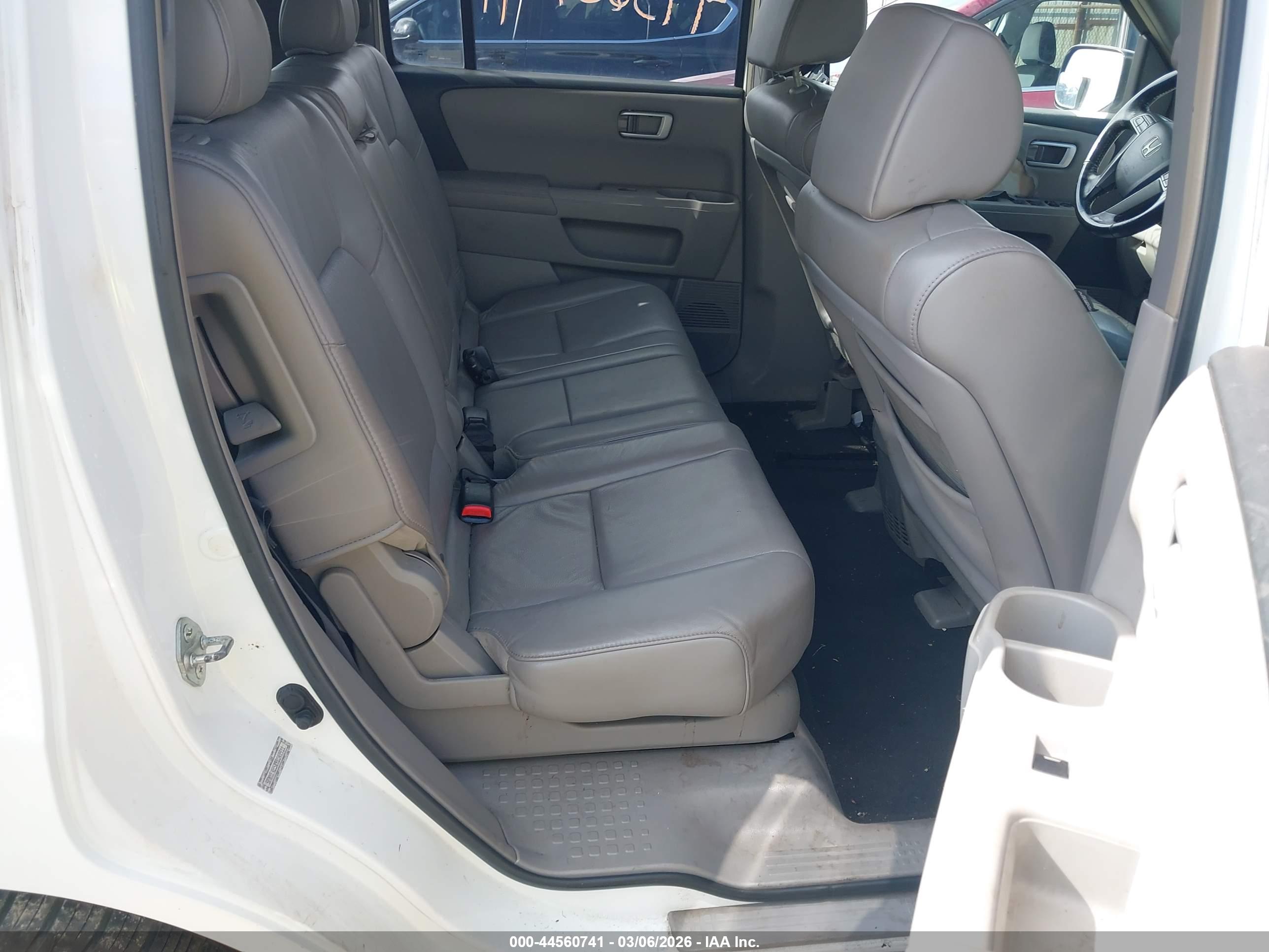 HONDA PILOT image 8