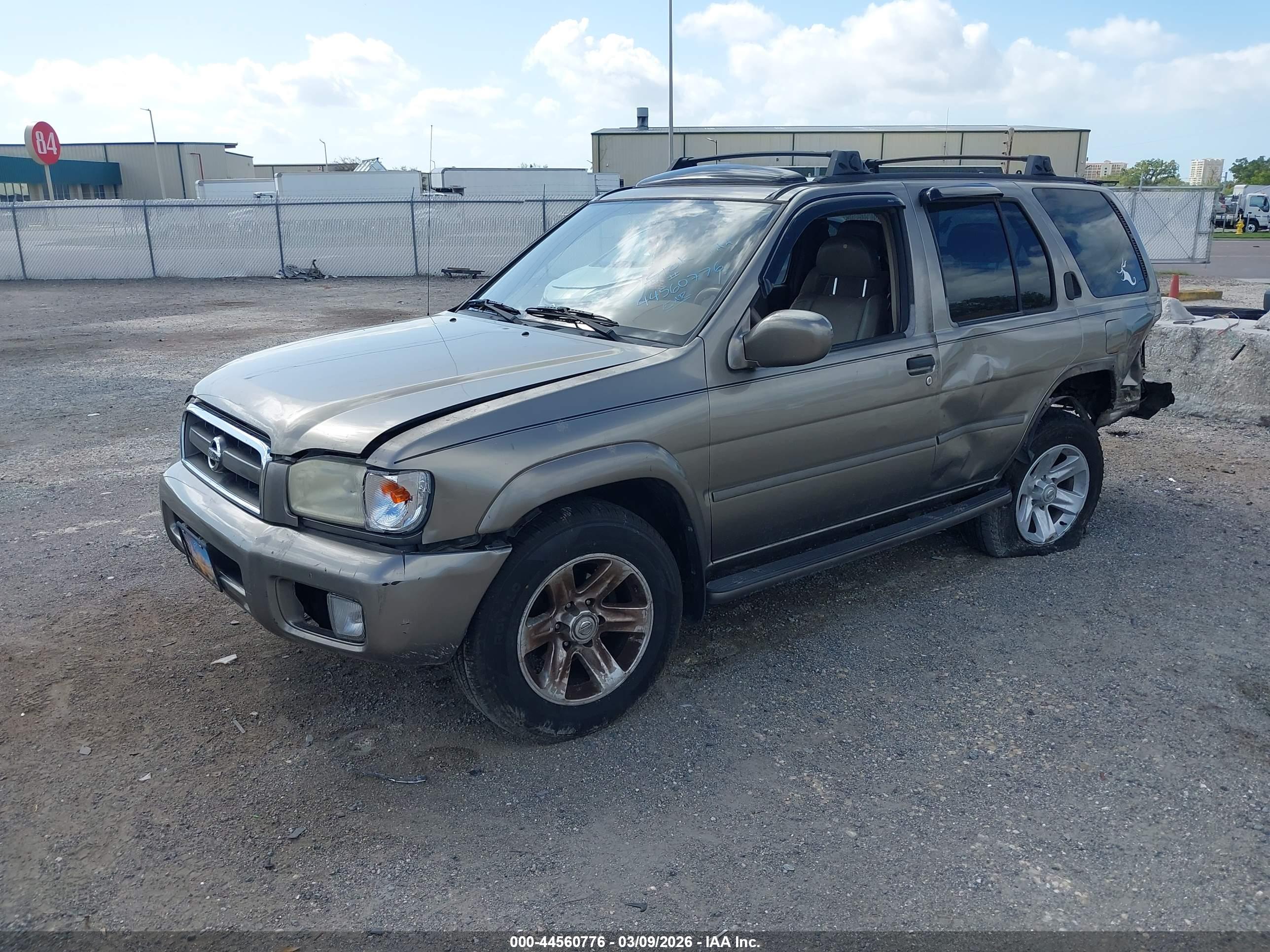 NISSAN PATHFINDER image 2