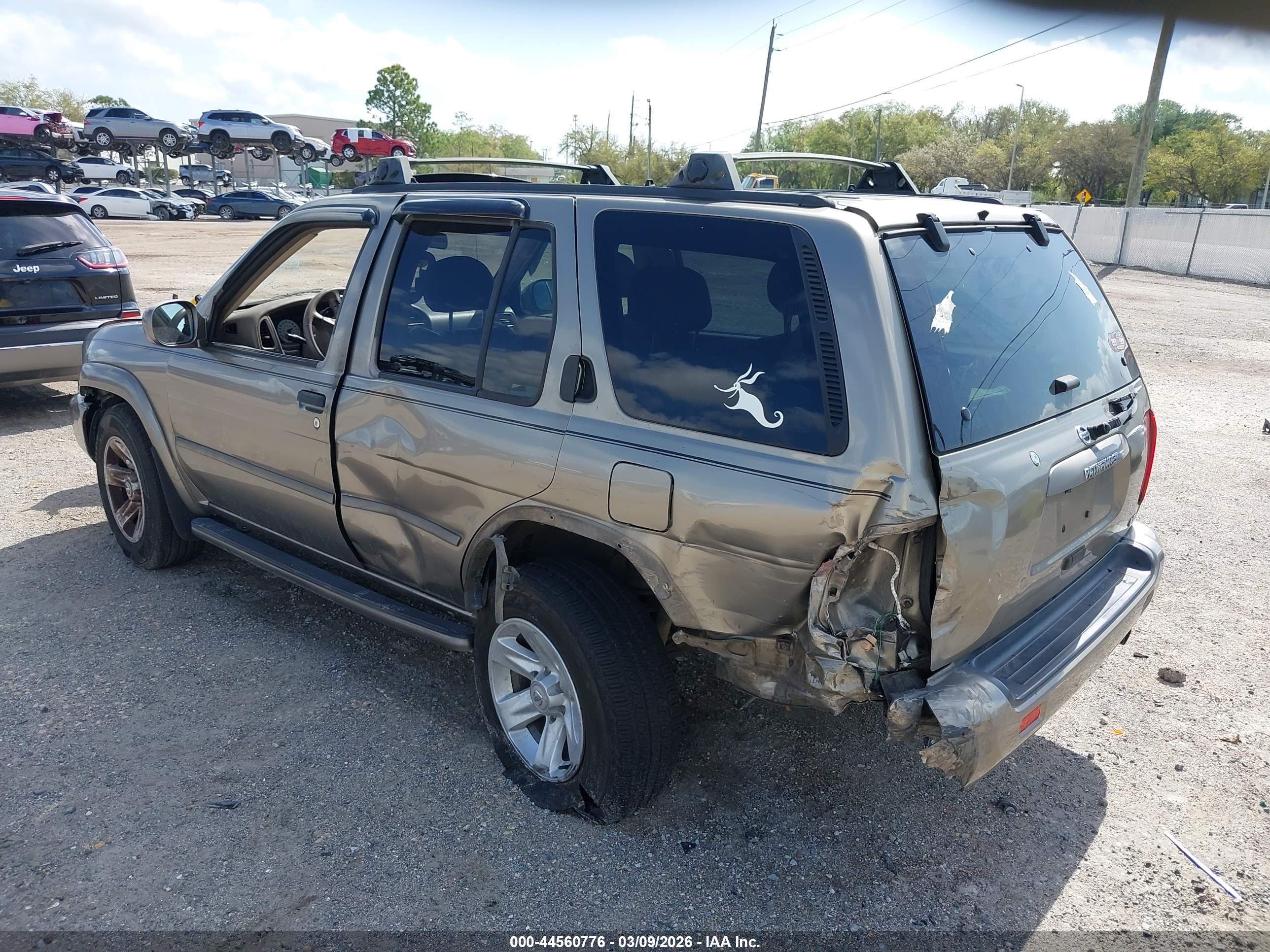 NISSAN PATHFINDER image 6
