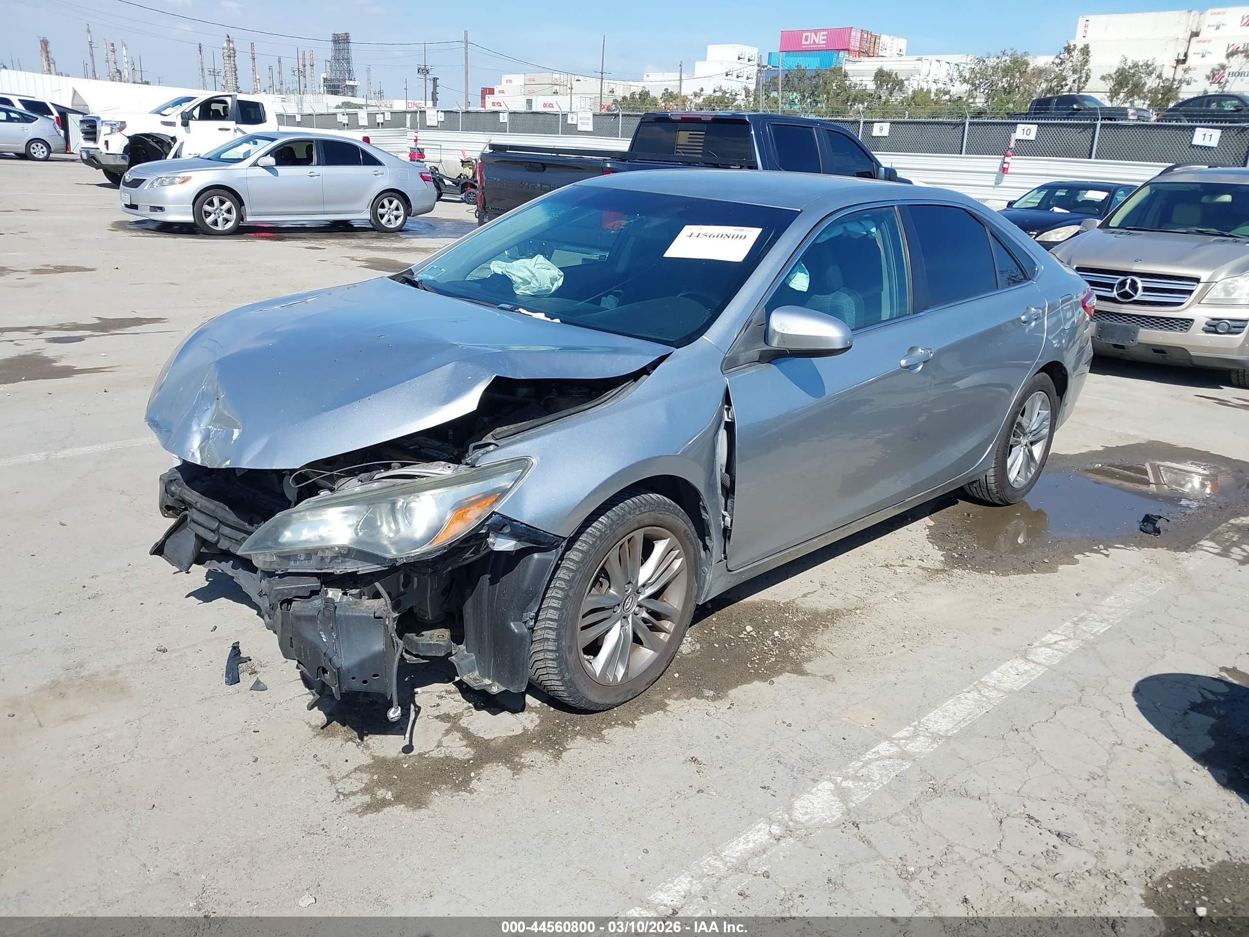 TOYOTA CAMRY image 2