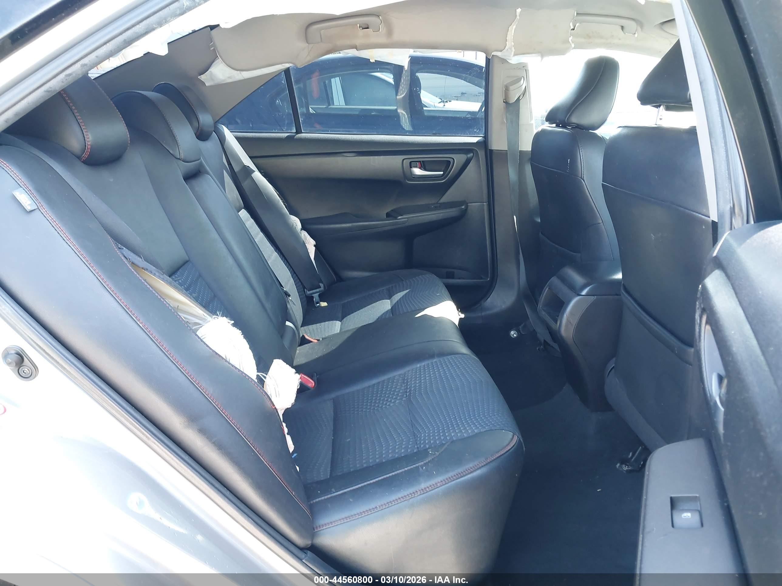 TOYOTA CAMRY image 8