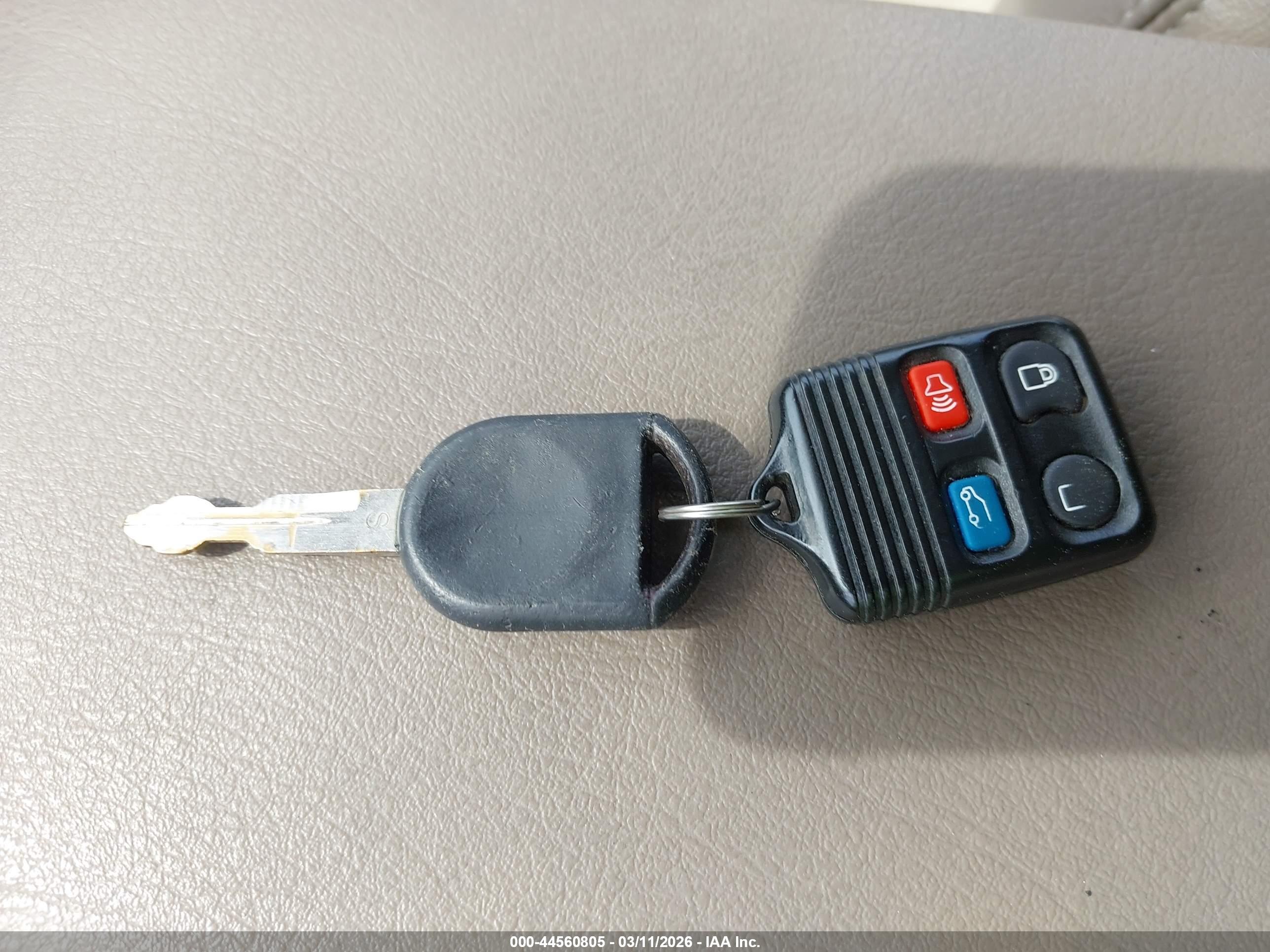 FORD EXPLORER image 11
