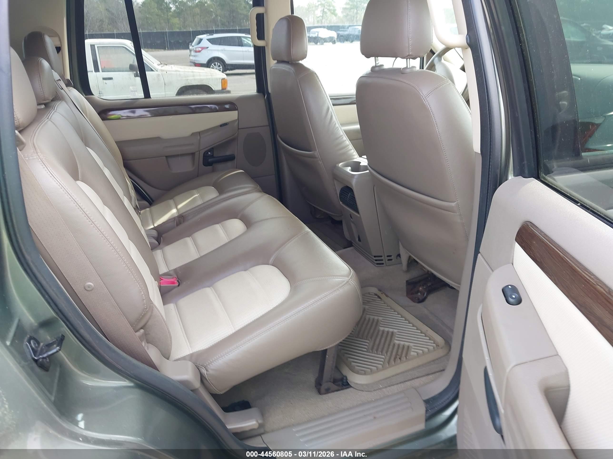 FORD EXPLORER image 8
