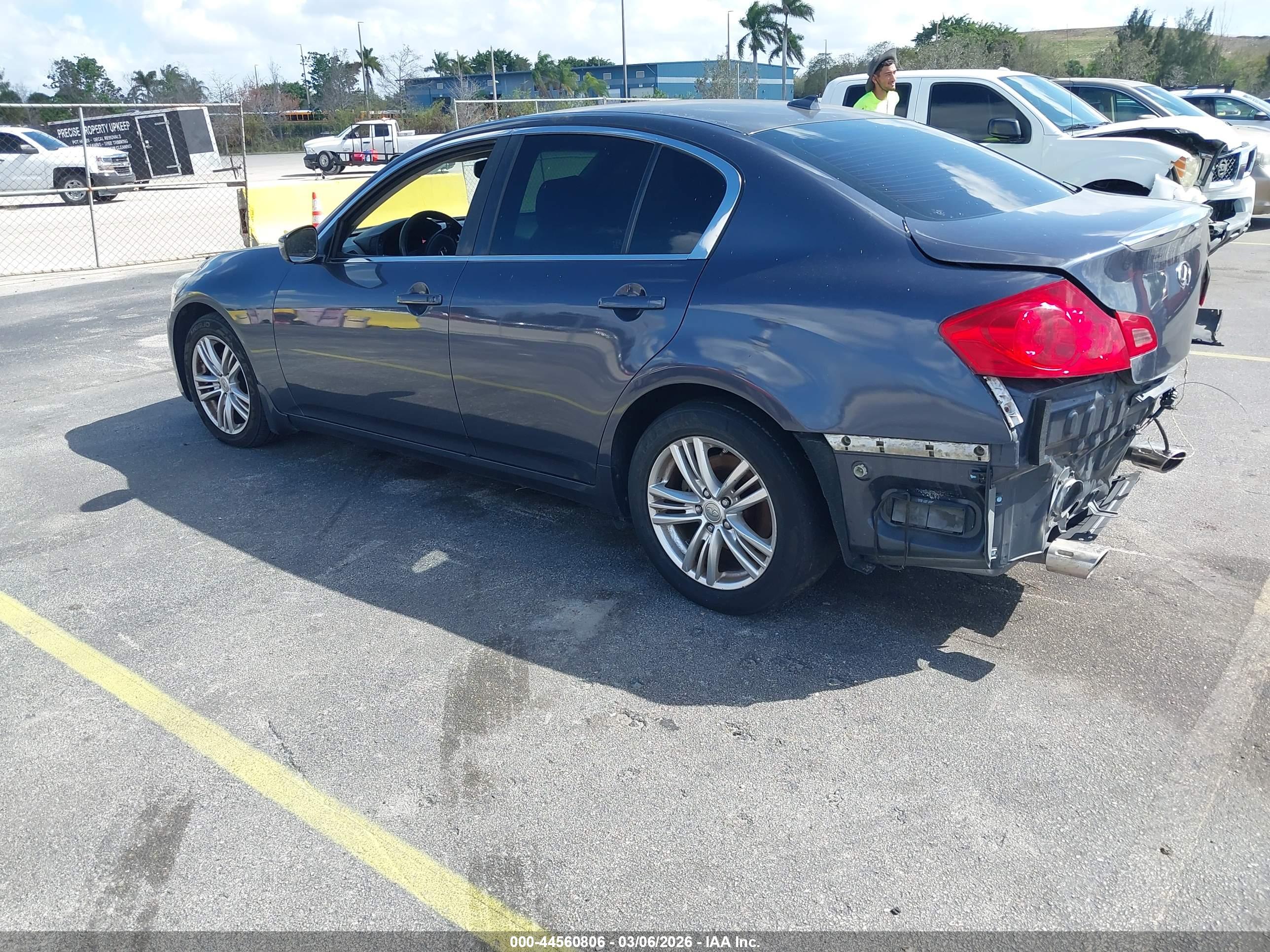 INFINITI G37X image 3
