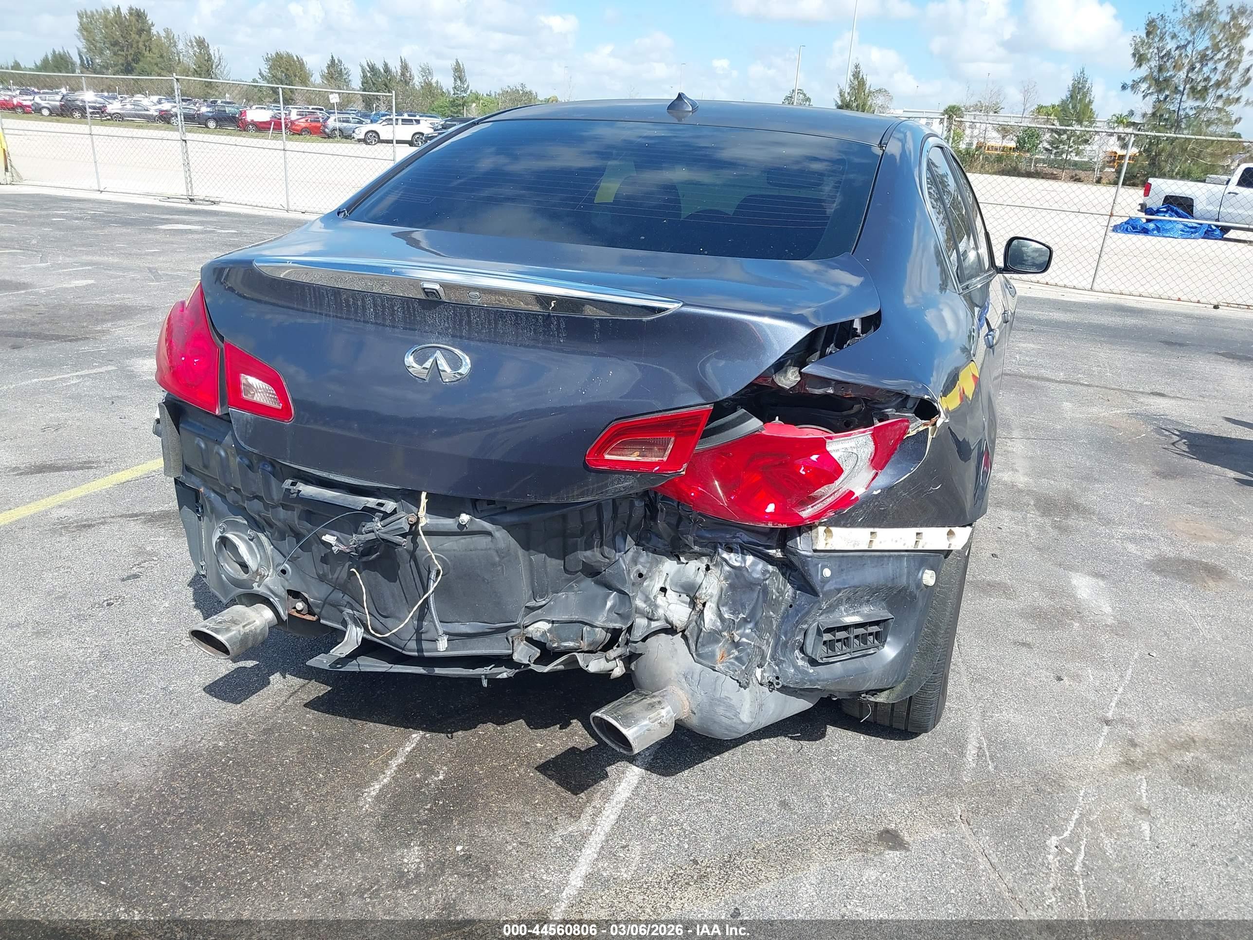 INFINITI G37X image 6