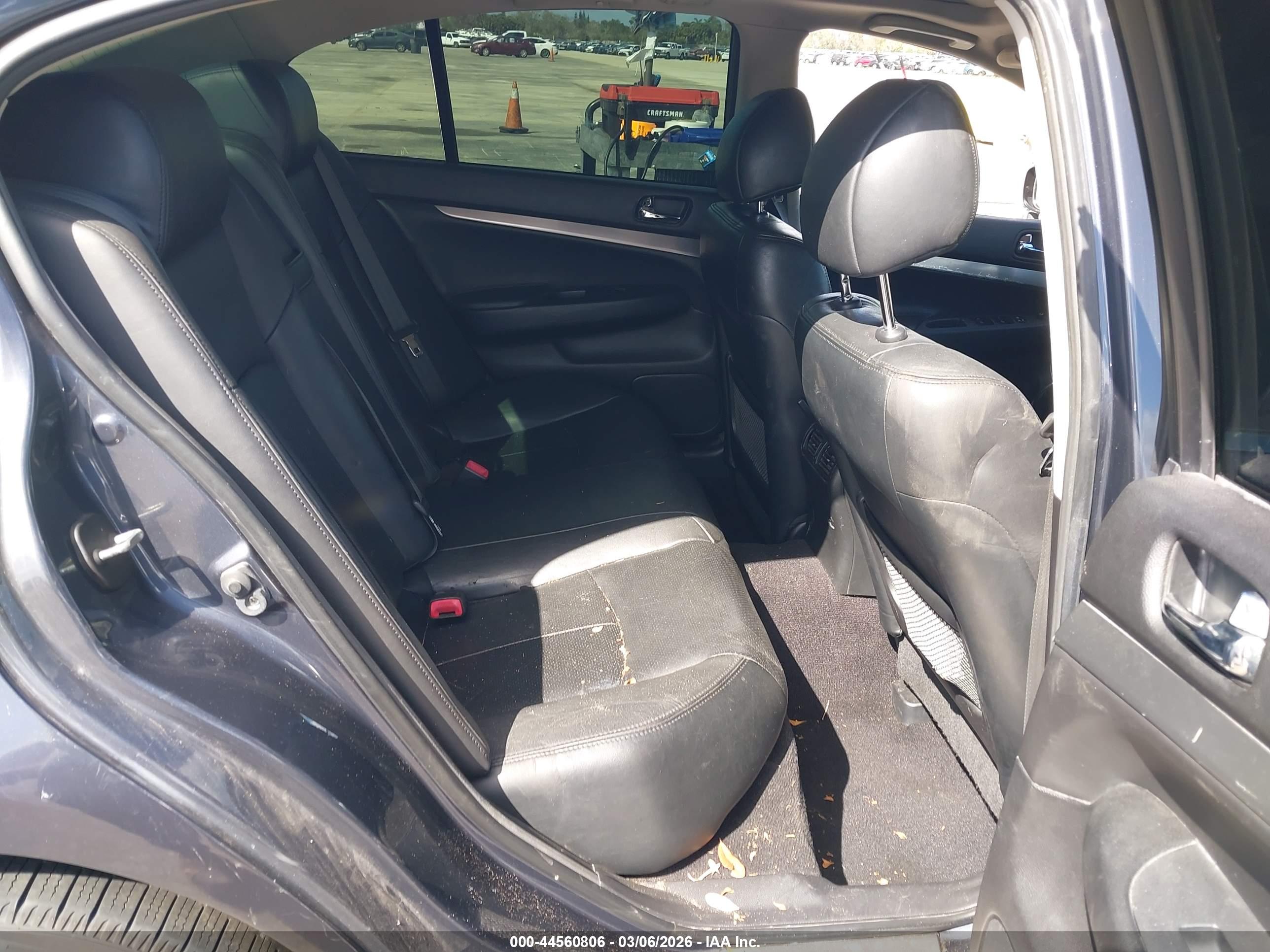 INFINITI G37X image 8