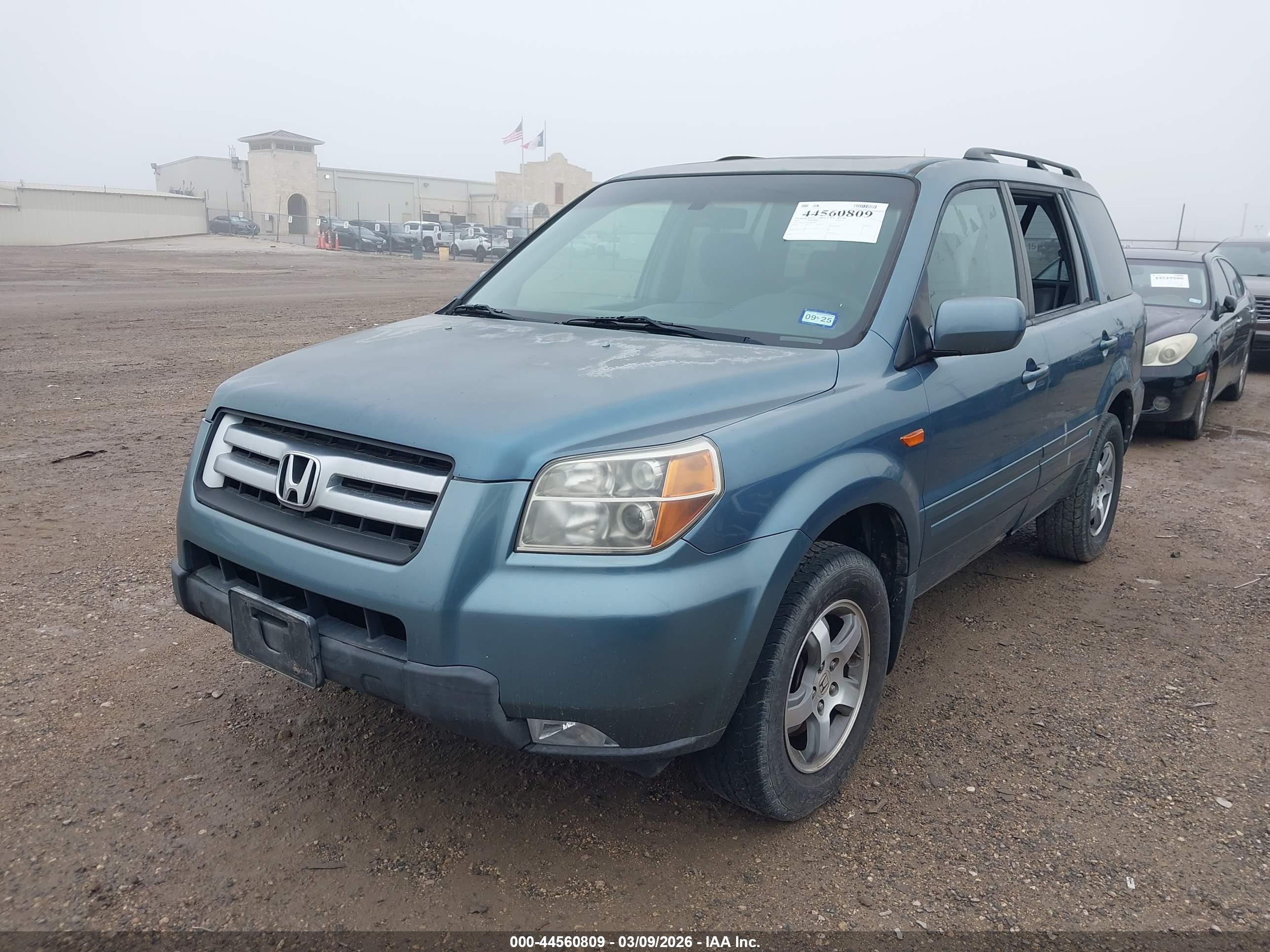 HONDA PILOT image 2