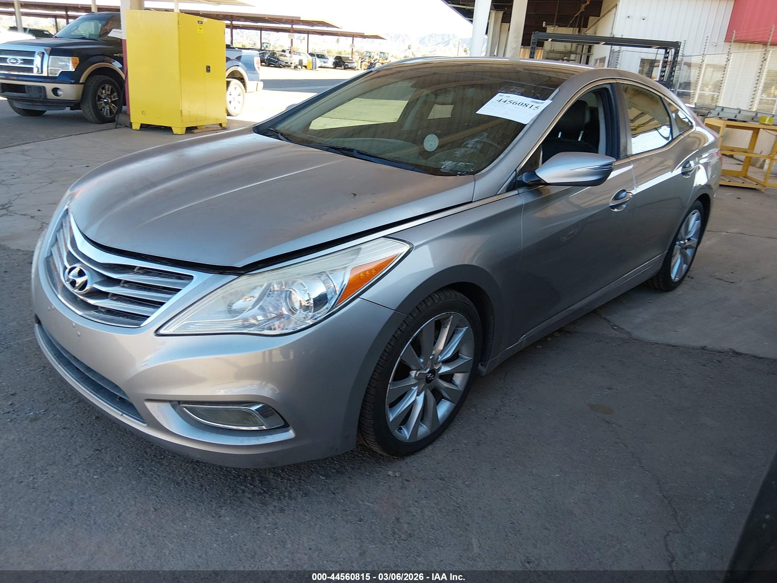 HYUNDAI AZERA image 2