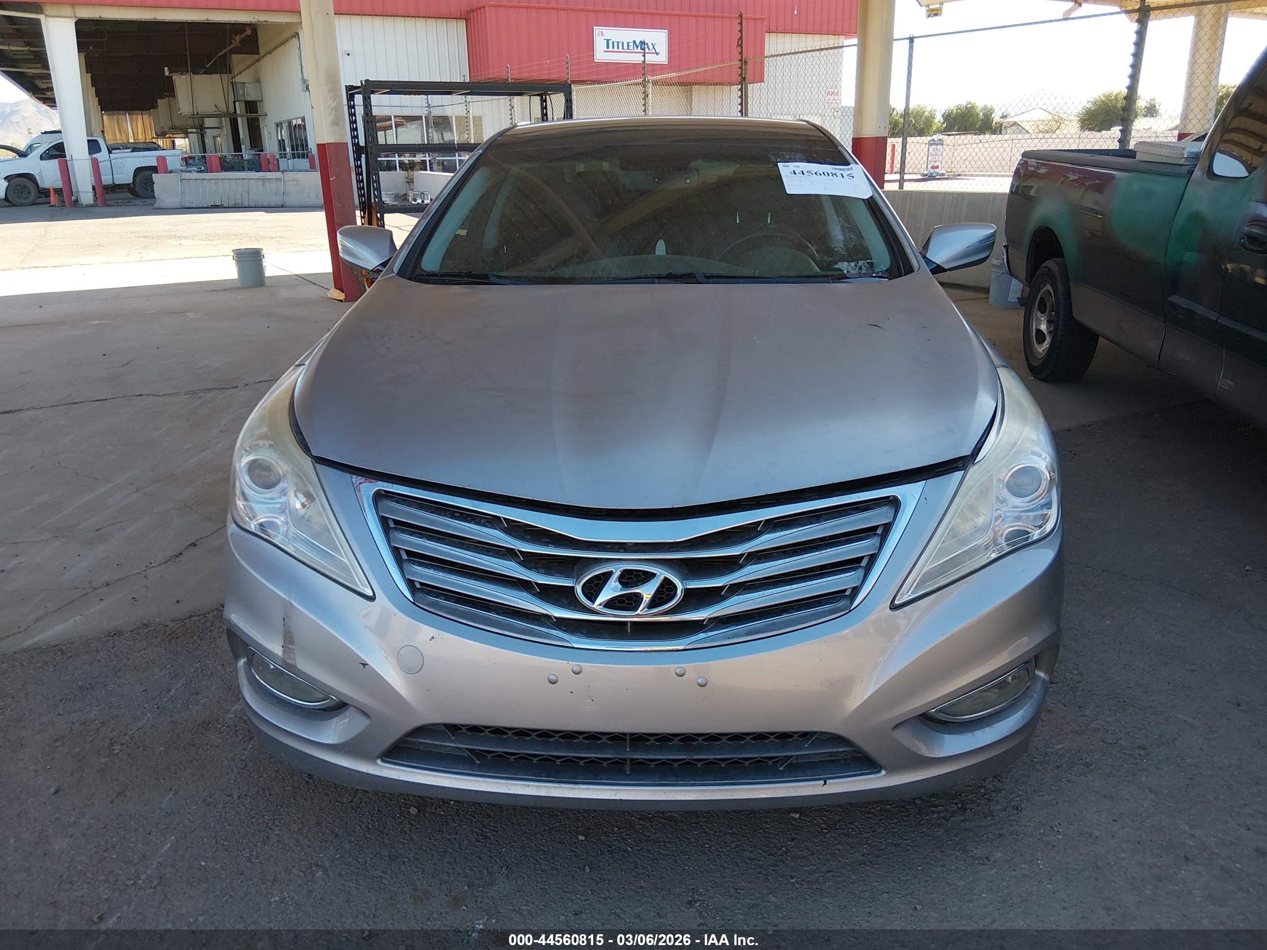 HYUNDAI AZERA image 6
