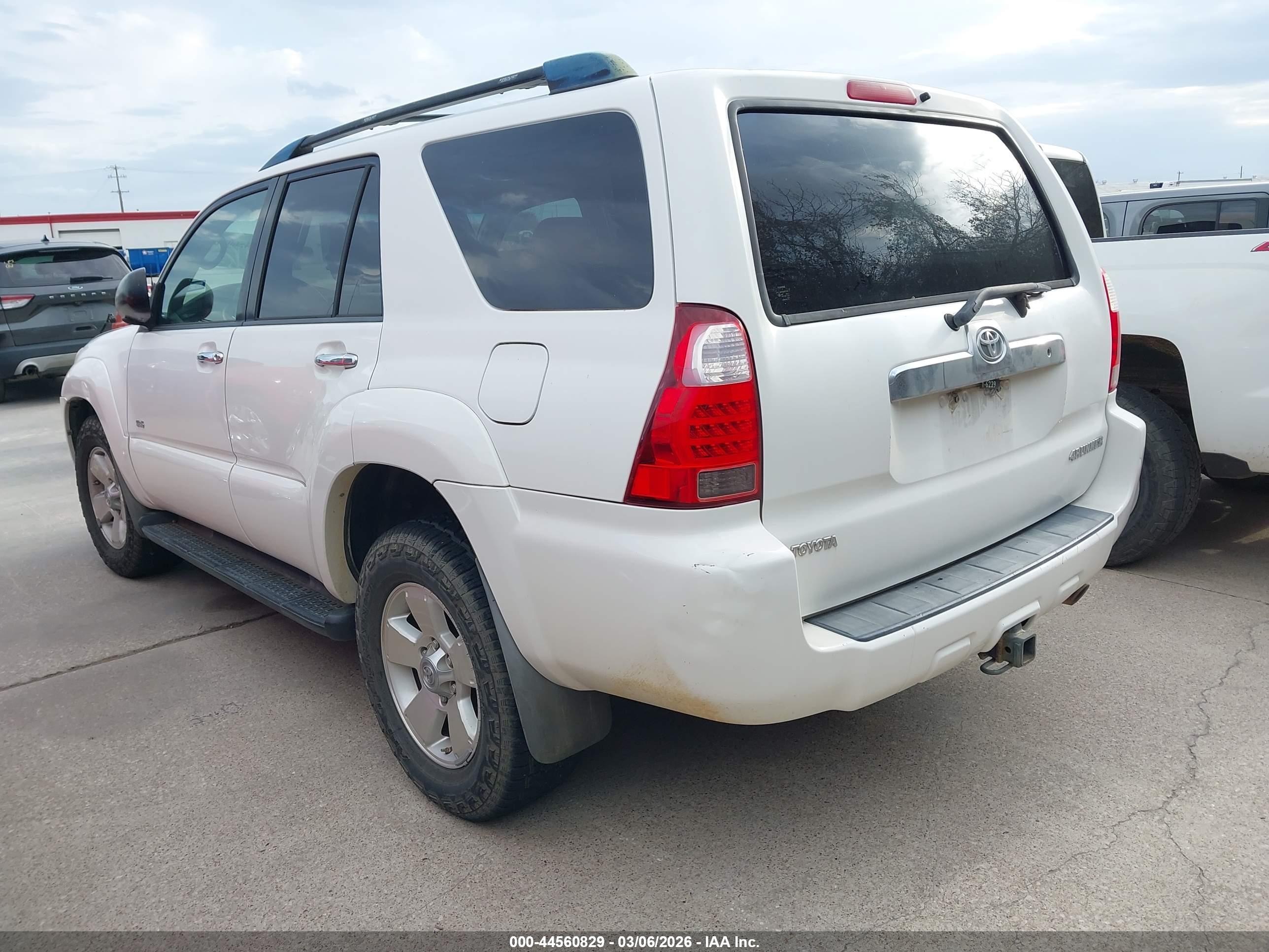 TOYOTA 4RUNNER image 3