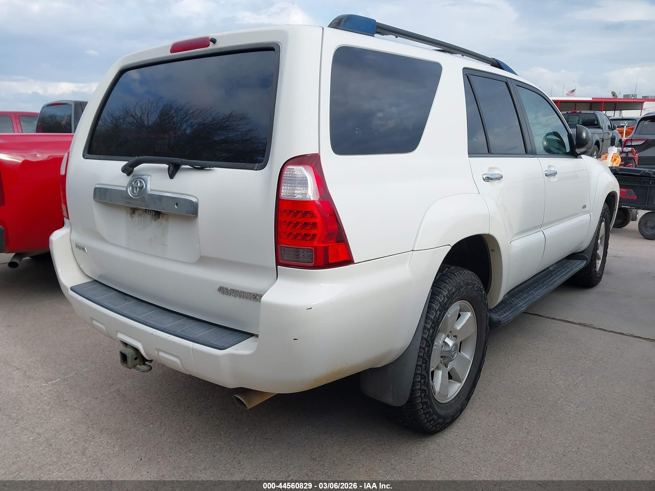 TOYOTA 4RUNNER image 4