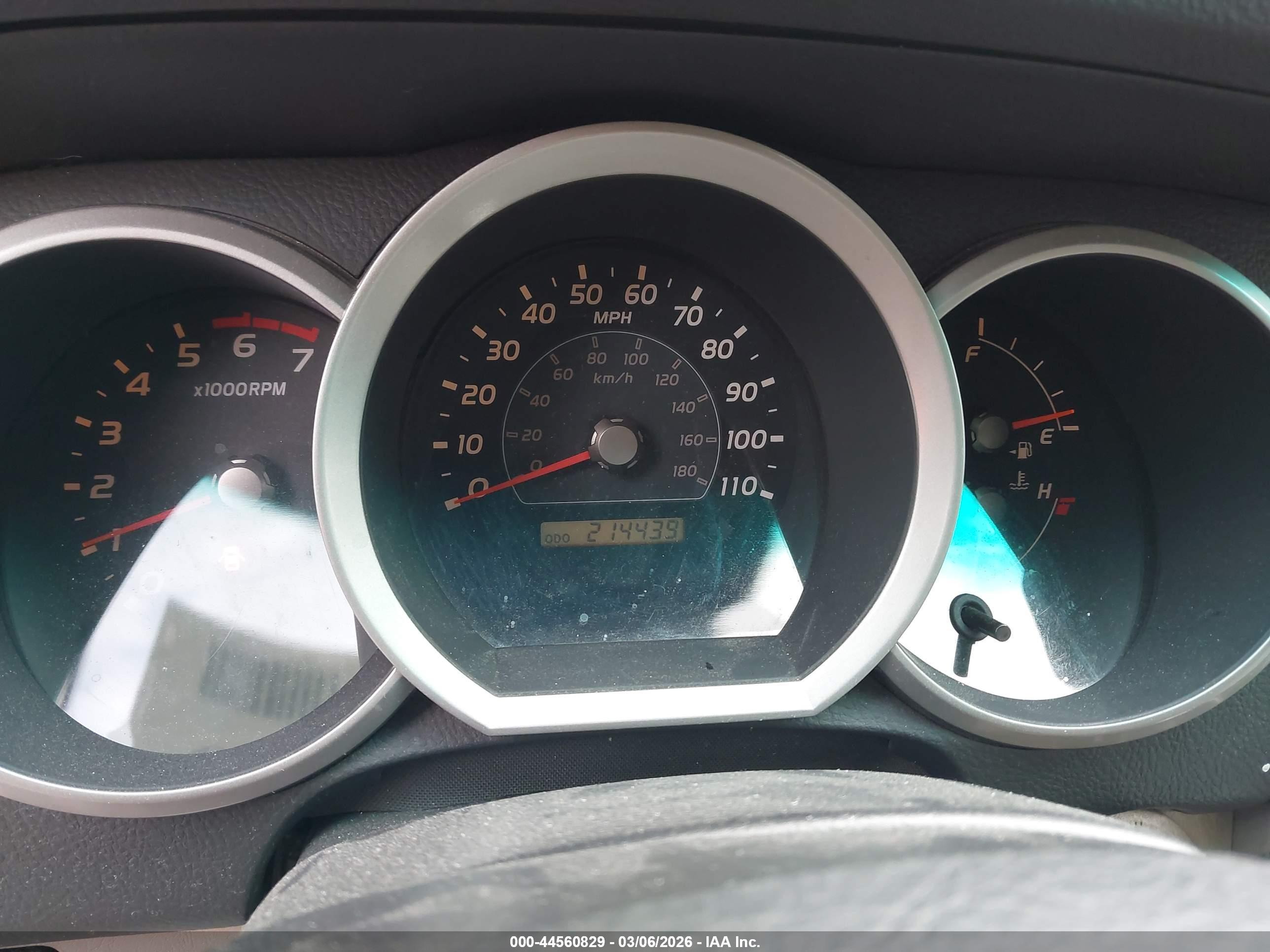 TOYOTA 4RUNNER image 7