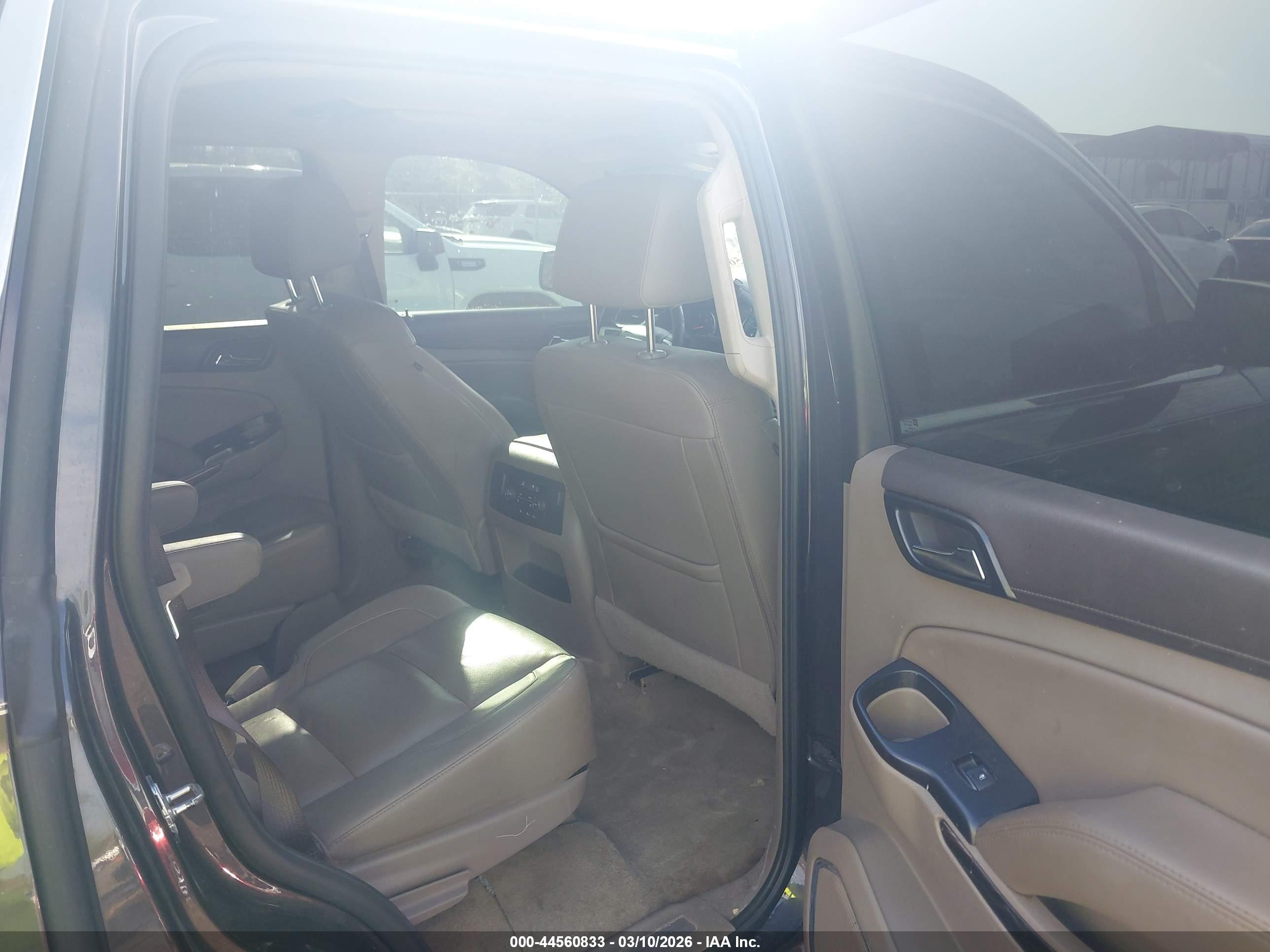 GMC YUKON image 8
