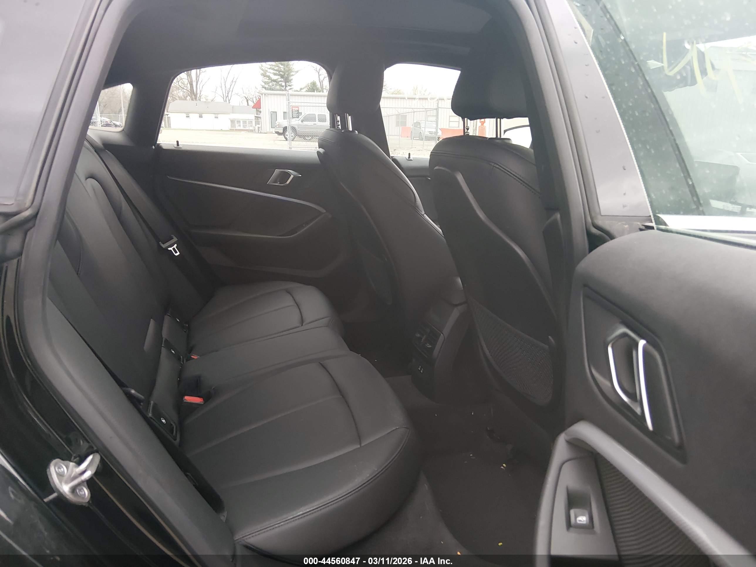 BMW 228 image 8