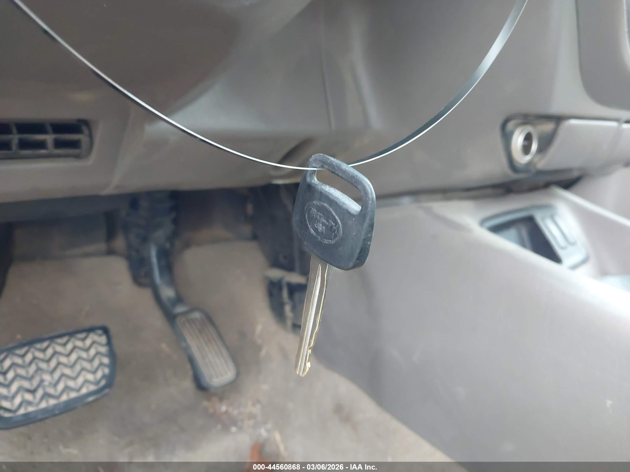TOYOTA TUNDRA image 11