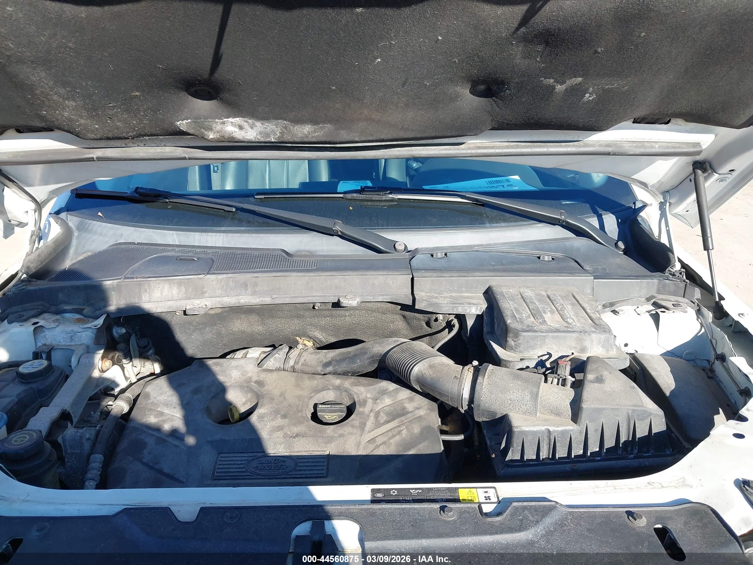 LAND ROVER image 10