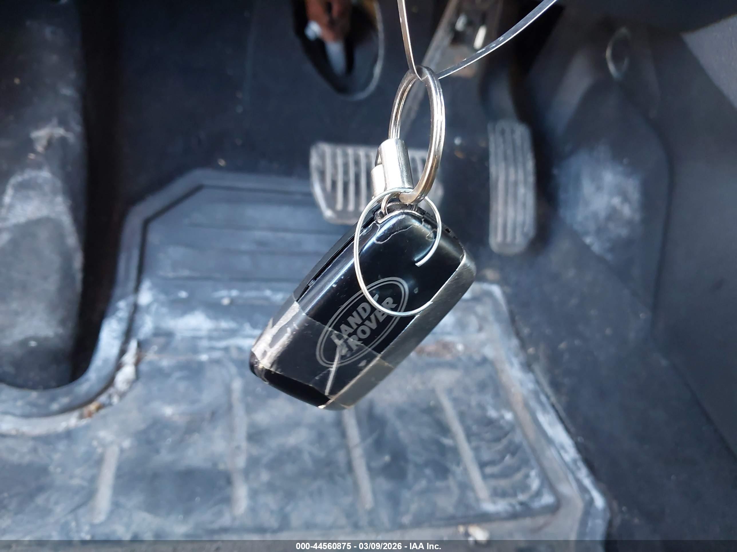 LAND ROVER image 11