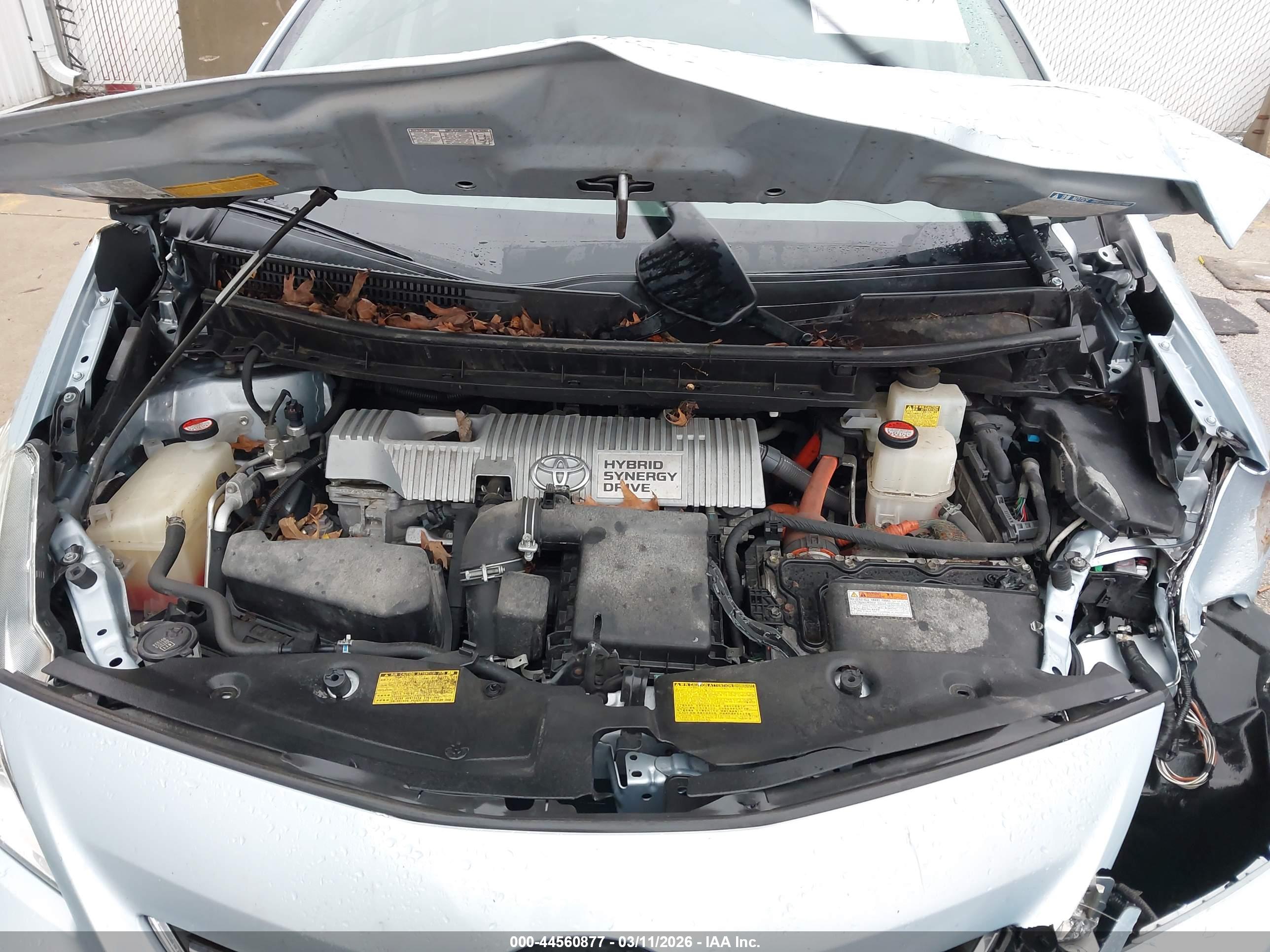 TOYOTA PRIUS image 10