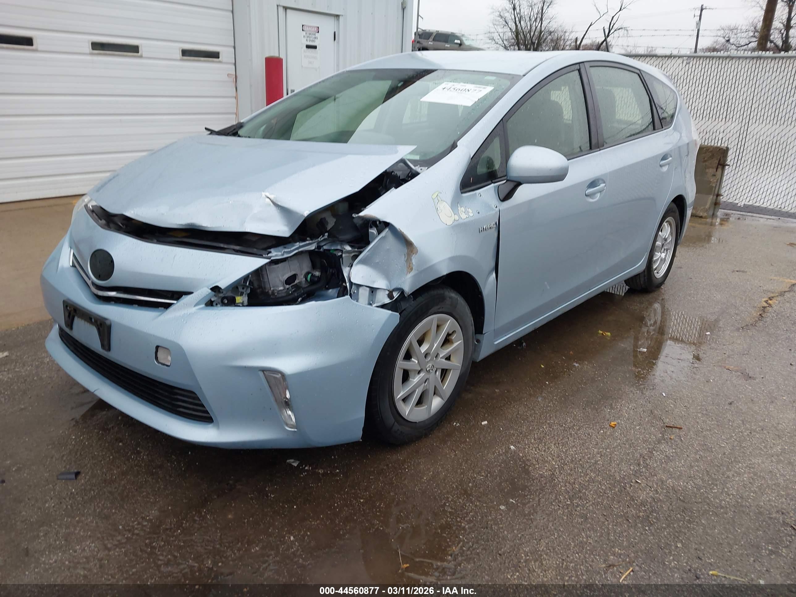 TOYOTA PRIUS image 2