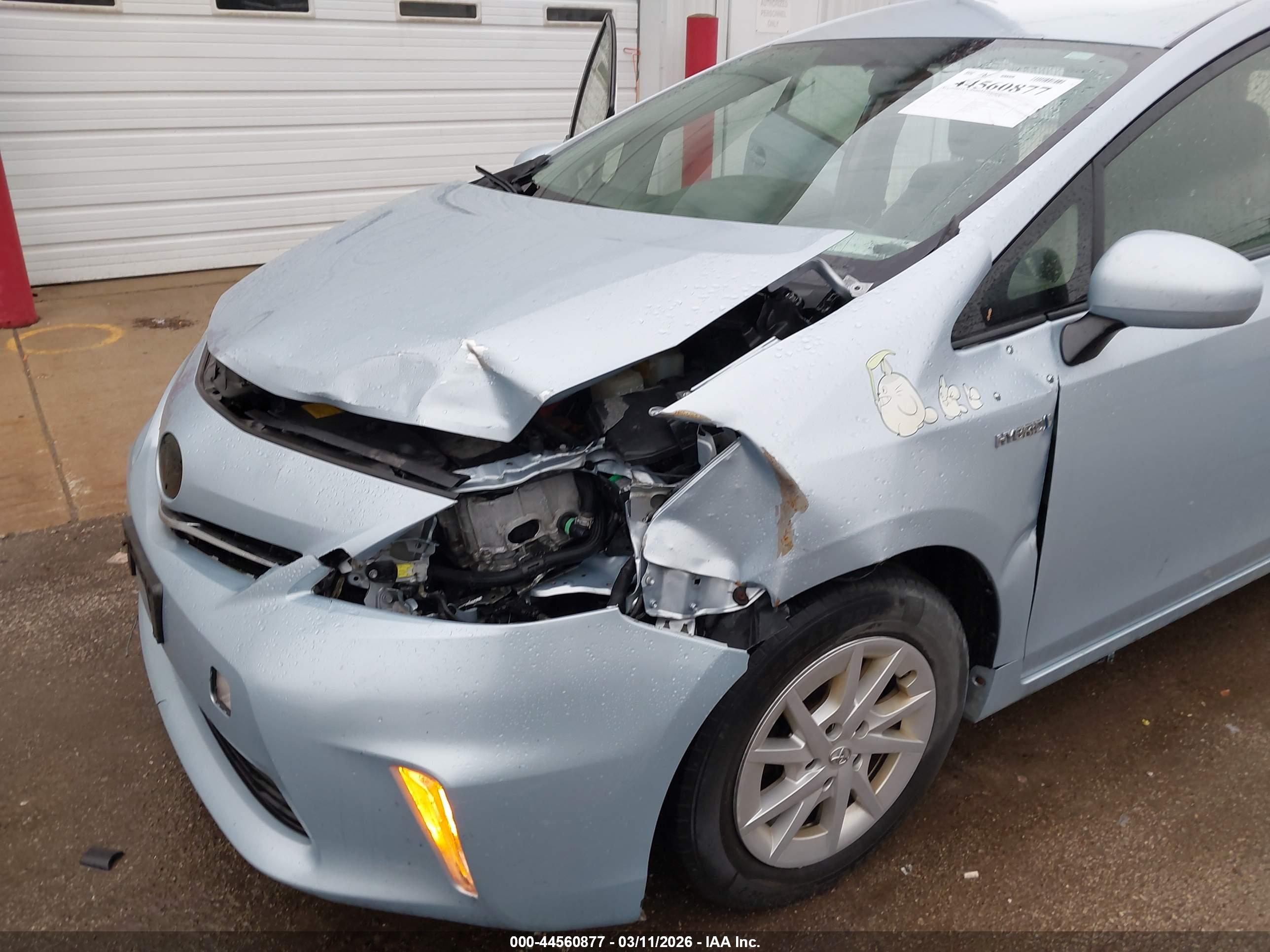 TOYOTA PRIUS image 6